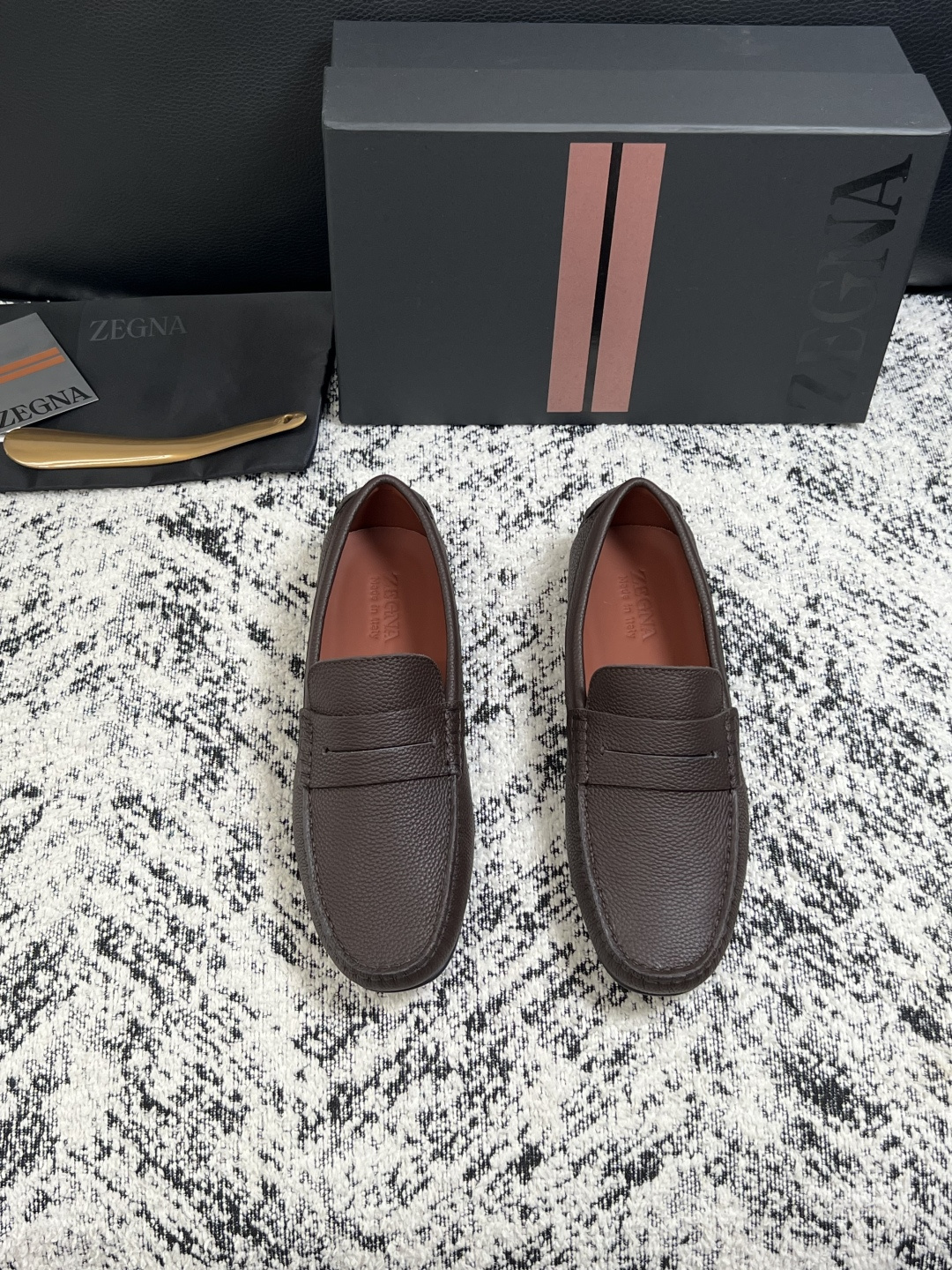 Zegna  高品质  顶级工艺品  杰尼亚  豆豆鞋专柜新款原厂配置，意大利进口牛皮面料，进口牛里垫，