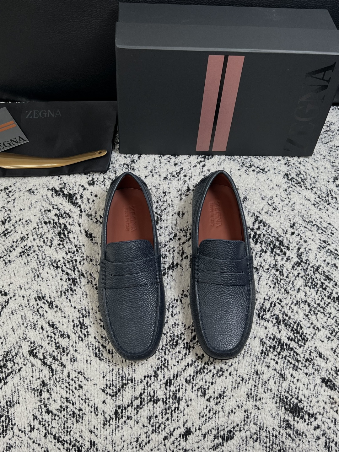 Zegna  高品质  顶级工艺品  杰尼亚  豆豆鞋专柜新款原厂配置，意大利进口牛皮面料，进口牛里垫，