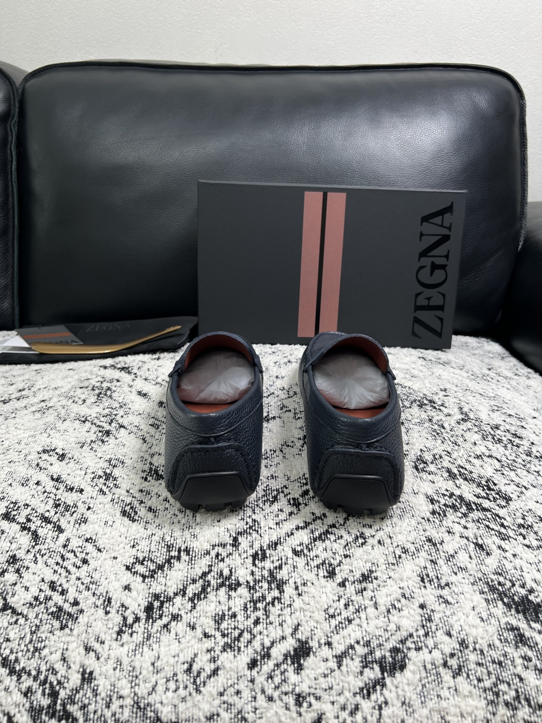 Zegna  高品质  顶级工艺品  杰尼亚  豆豆鞋专柜新款原厂配置，意大利进口牛皮面料，进口牛里垫，