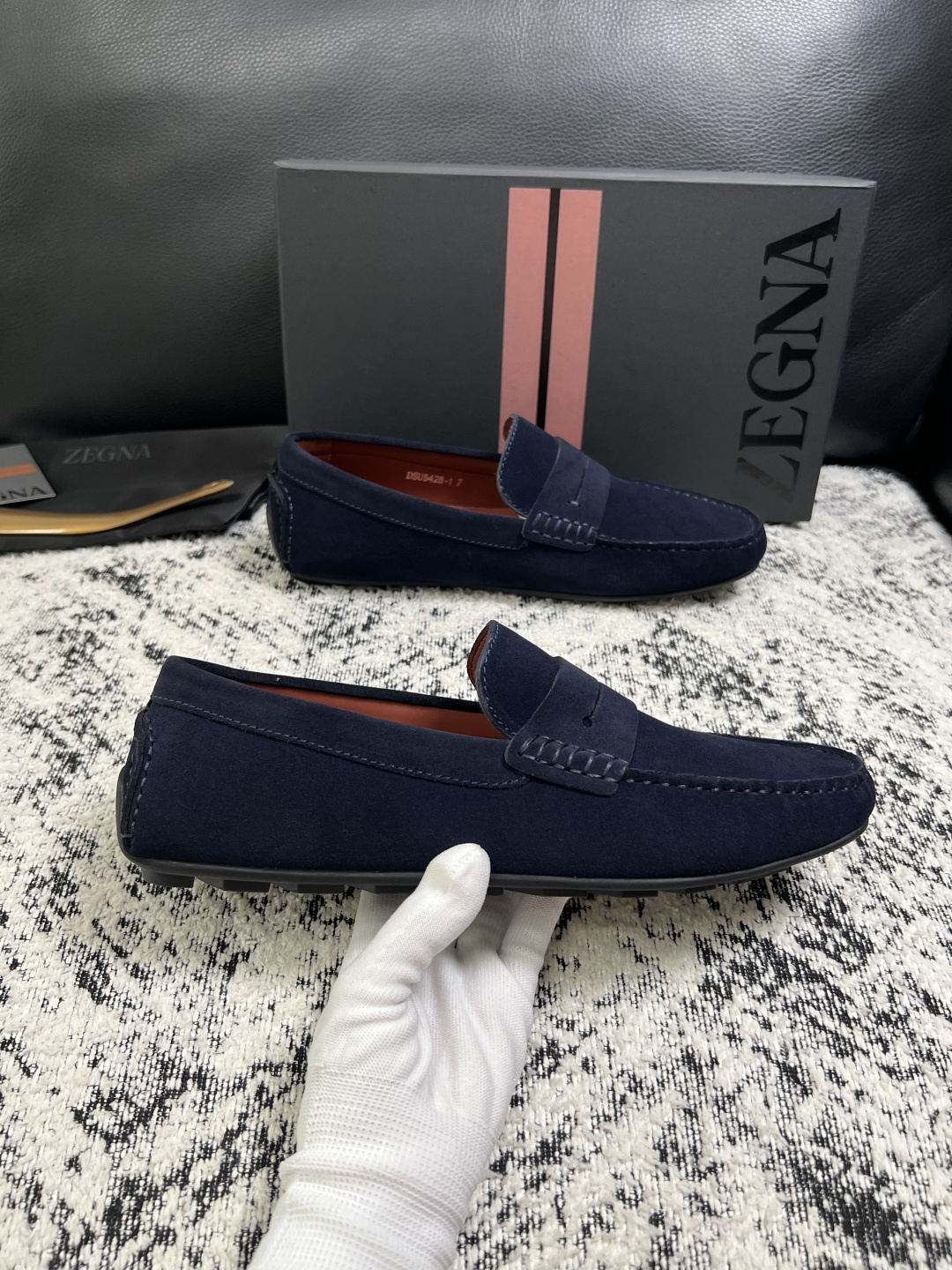 Zegna  高品质  顶级工艺品  杰尼亚  豆豆鞋专柜新款原厂配置，意大利进口牛皮面料，进口牛里垫，