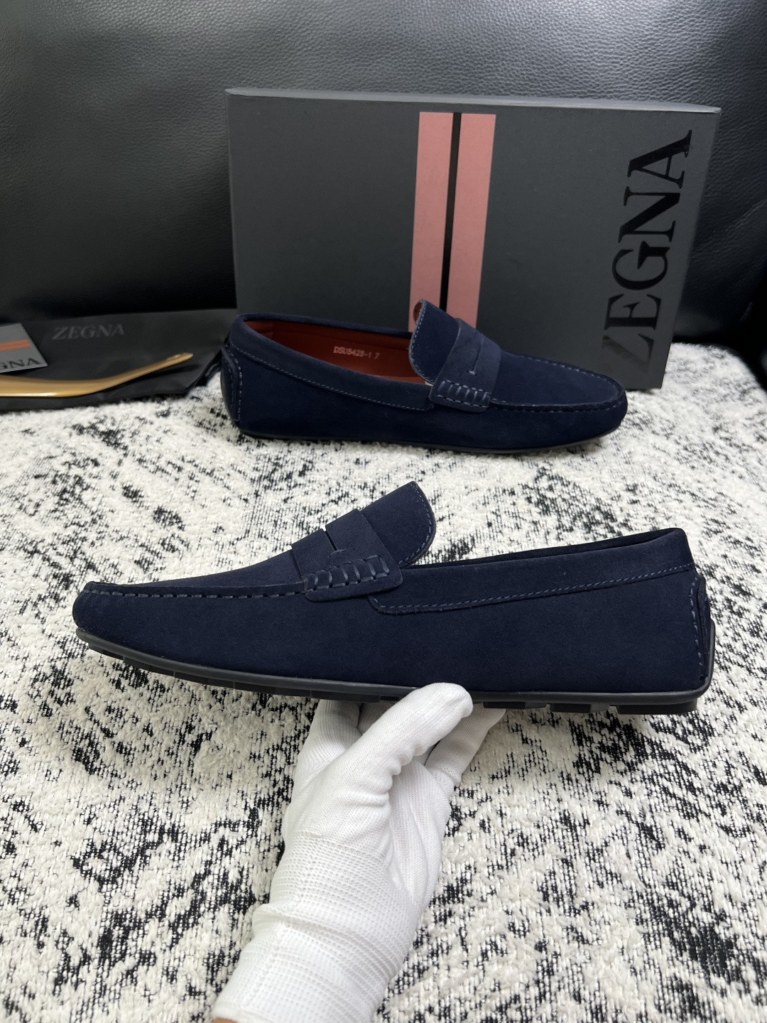 Zegna  高品质  顶级工艺品  杰尼亚  豆豆鞋专柜新款原厂配置，意大利进口牛皮面料，进口牛里垫，