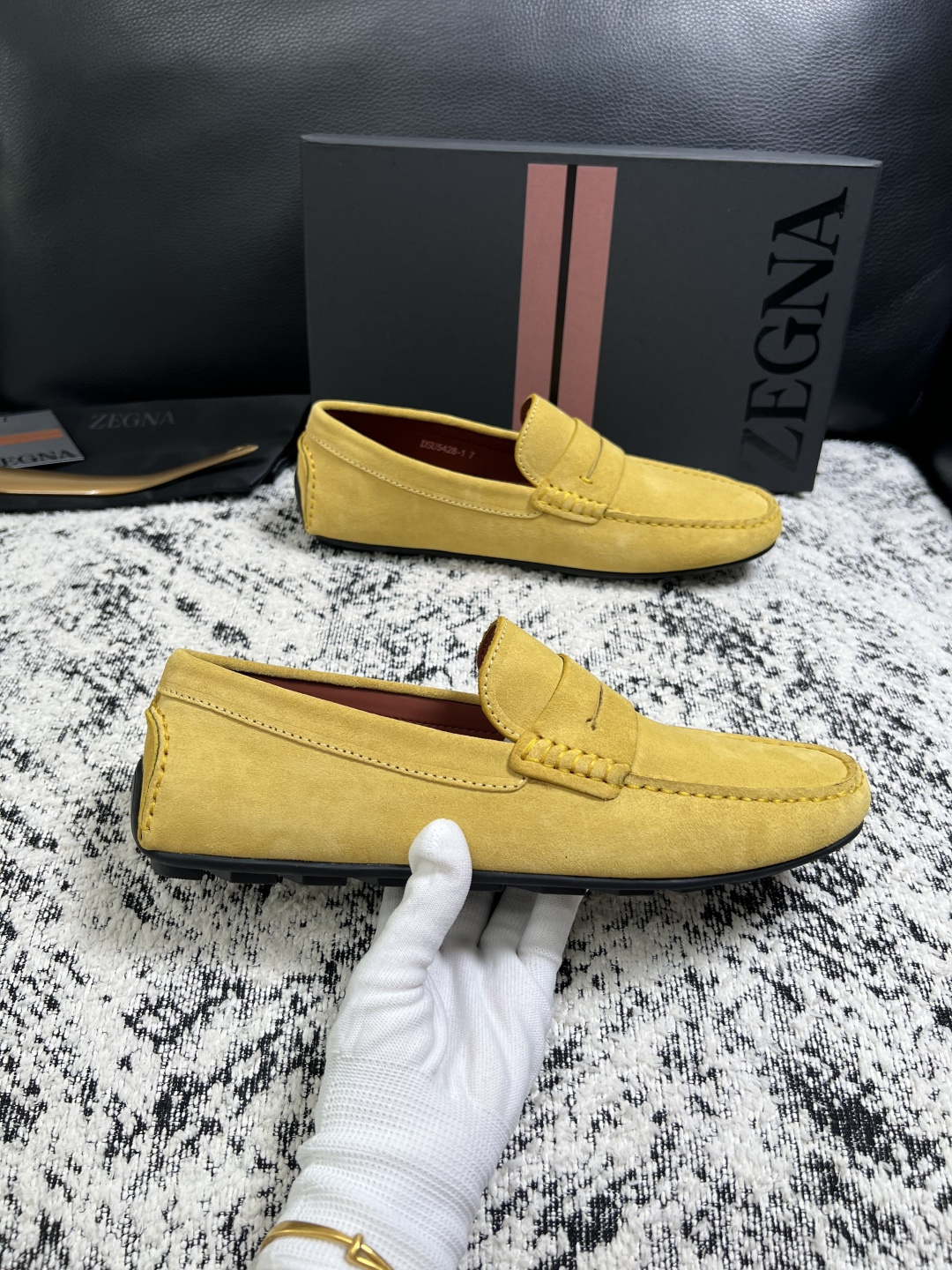 Zegna  高品质  顶级工艺品  杰尼亚  豆豆鞋专柜新款原厂配置，意大利进口牛皮面料，进口牛里垫，