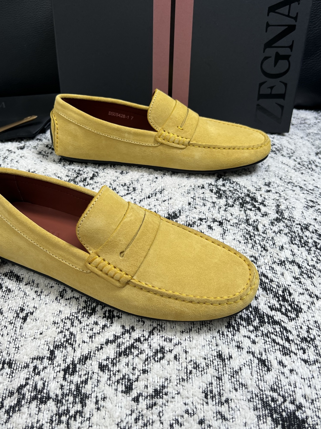 Zegna  高品质  顶级工艺品  杰尼亚  豆豆鞋专柜新款原厂配置，意大利进口牛皮面料，进口牛里垫，