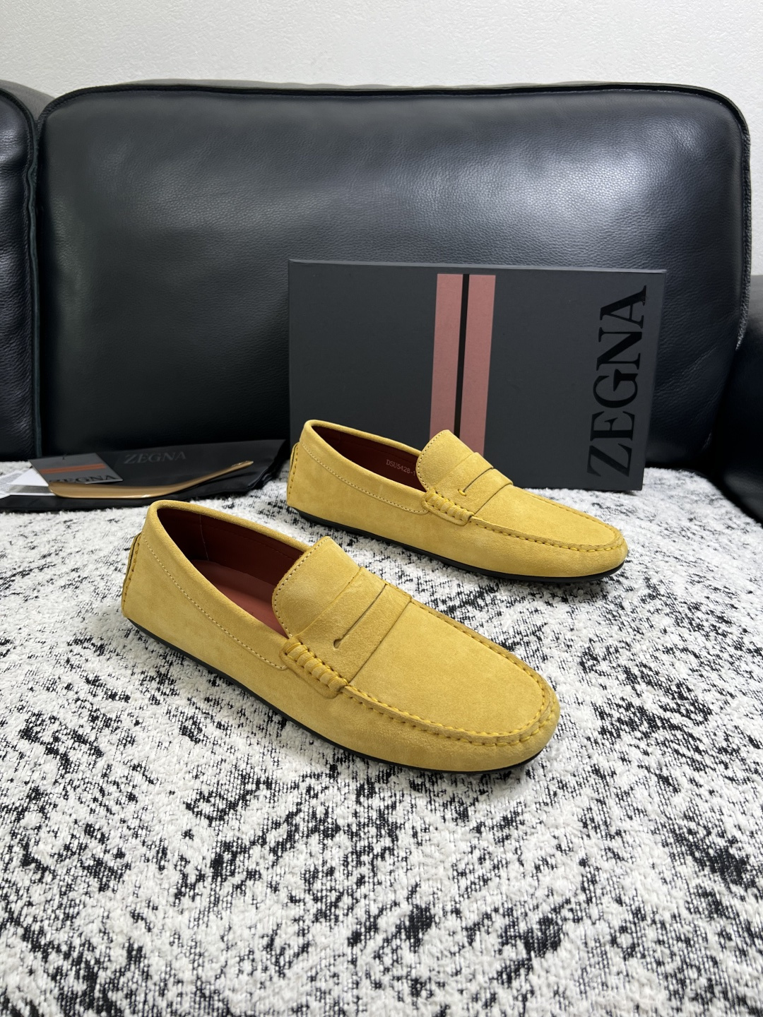 Zegna  高品质  顶级工艺品  杰尼亚  豆豆鞋专柜新款原厂配置，意大利进口牛皮面料，进口牛里垫，