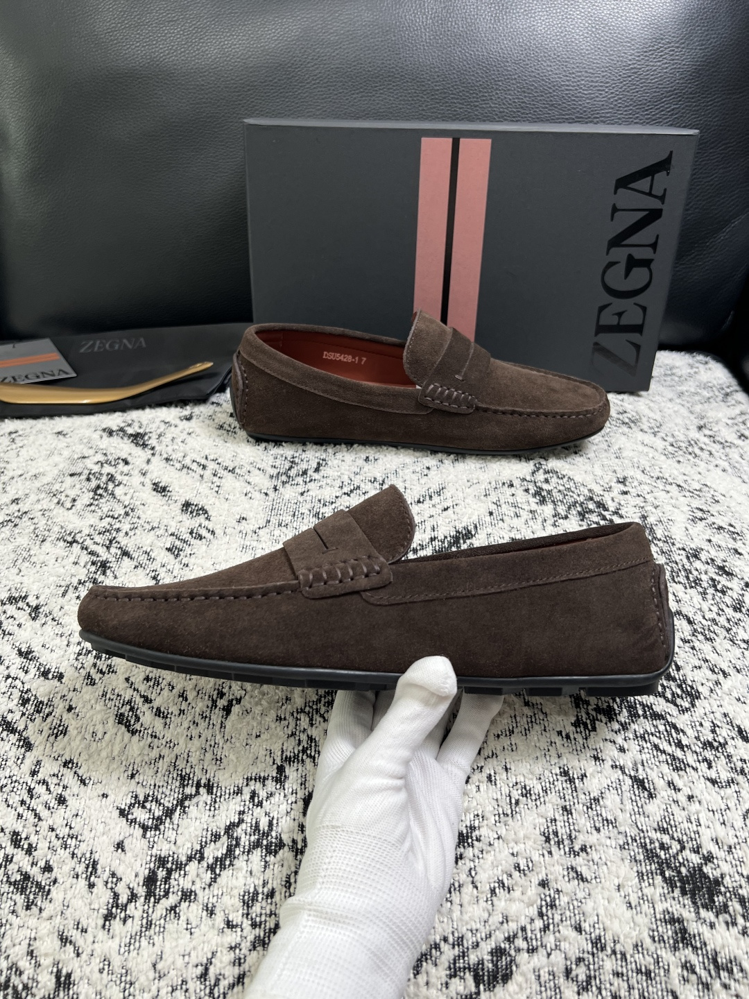 Zegna  高品质  顶级工艺品  杰尼亚  豆豆鞋专柜新款原厂配置，意大利进口牛皮面料，进口牛里垫，