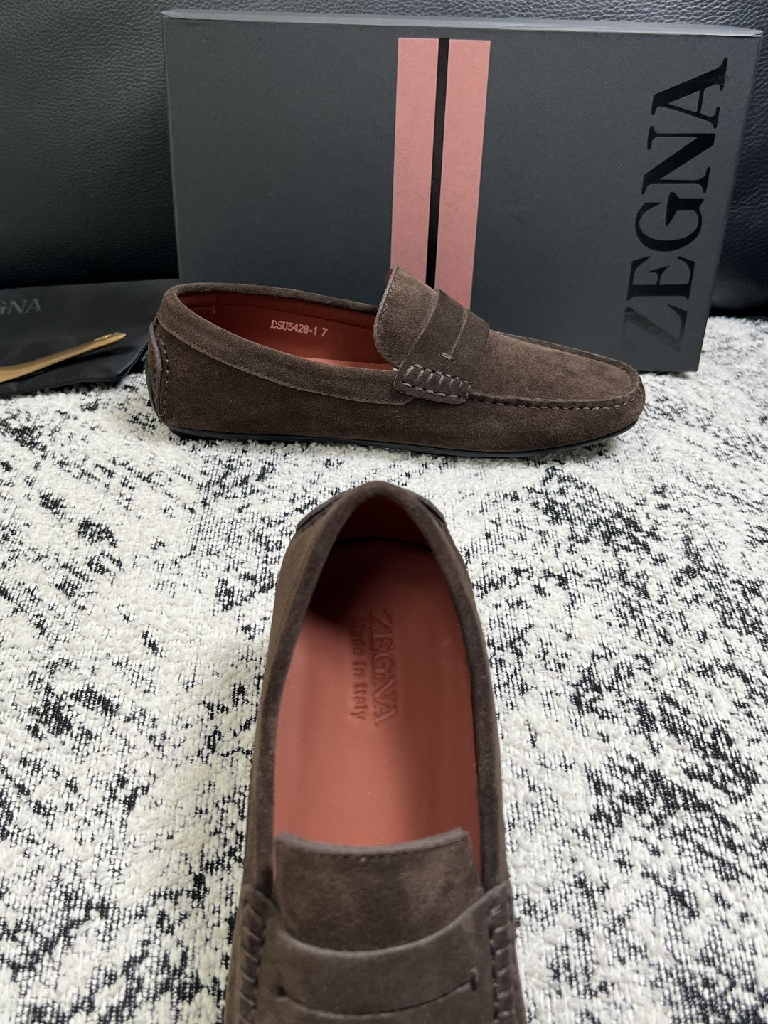 Zegna  高品质  顶级工艺品  杰尼亚  豆豆鞋专柜新款原厂配置，意大利进口牛皮面料，进口牛里垫，