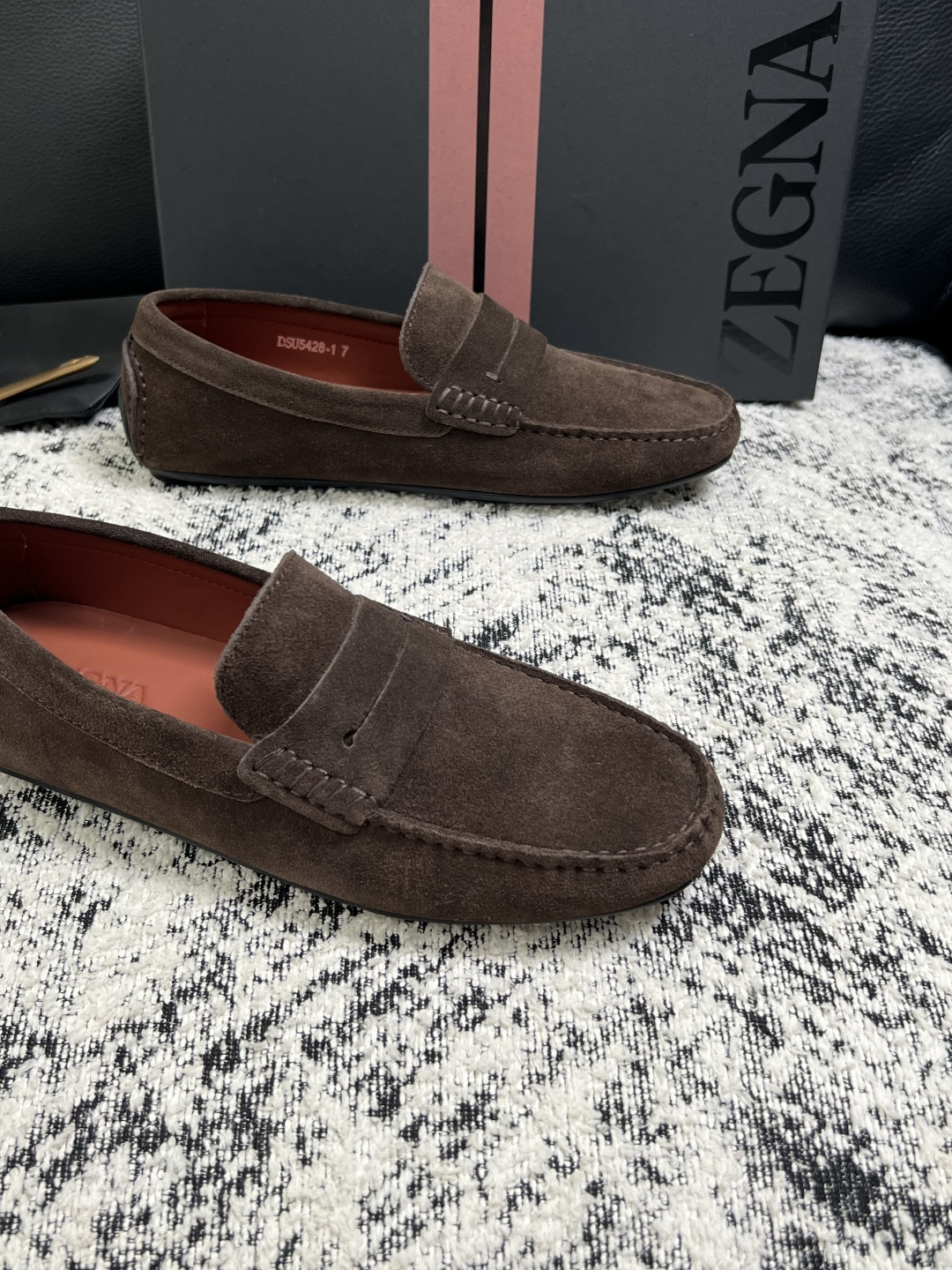 Zegna  高品质  顶级工艺品  杰尼亚  豆豆鞋专柜新款原厂配置，意大利进口牛皮面料，进口牛里垫，