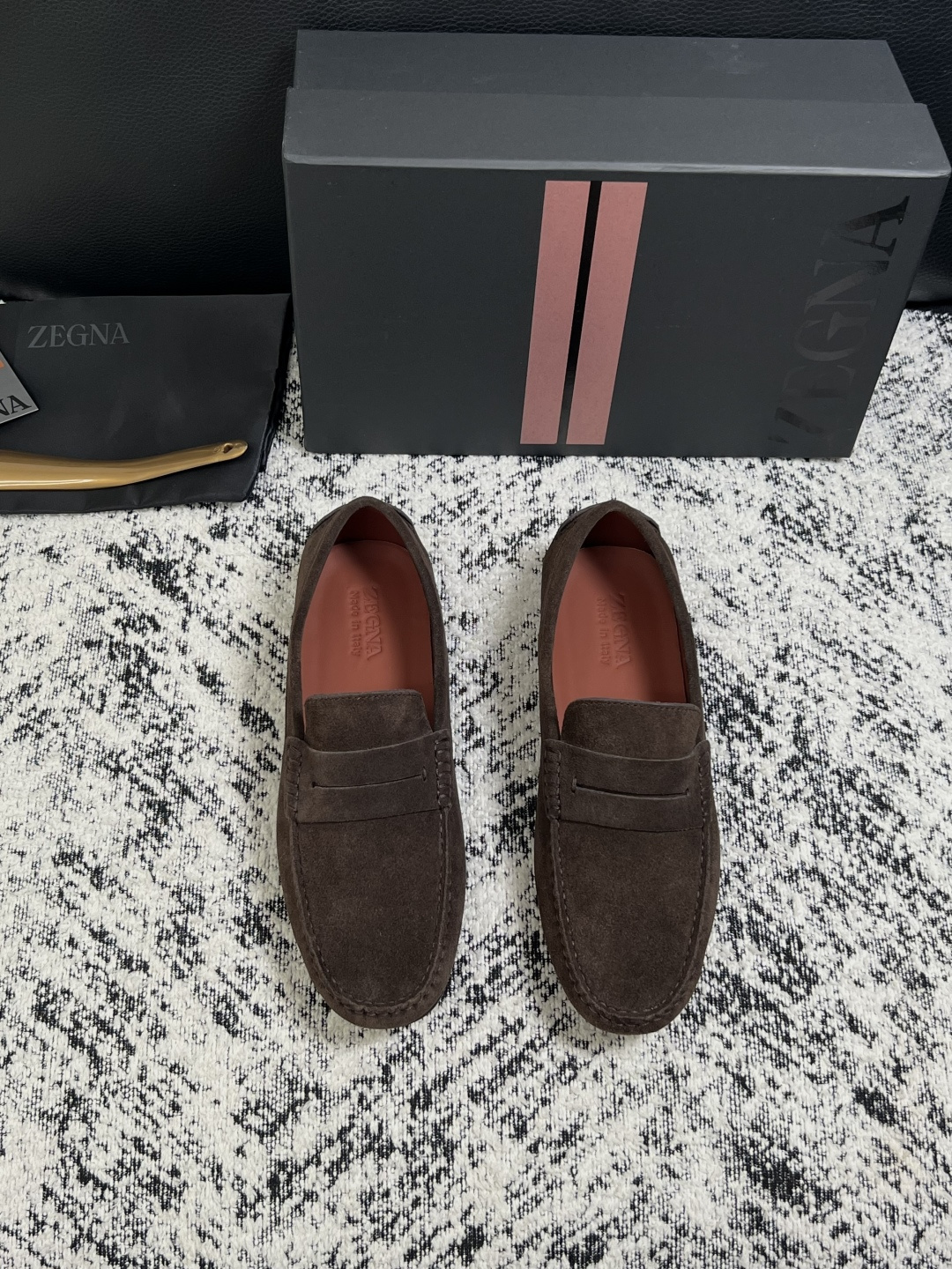 Zegna  高品质  顶级工艺品  杰尼亚  豆豆鞋专柜新款原厂配置，意大利进口牛皮面料，进口牛里垫，