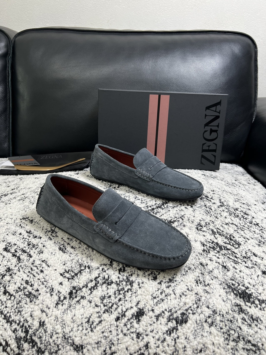 Zegna  高品质  顶级工艺品  杰尼亚  豆豆鞋专柜新款原厂配置，意大利进口牛皮面料，进口牛里垫，