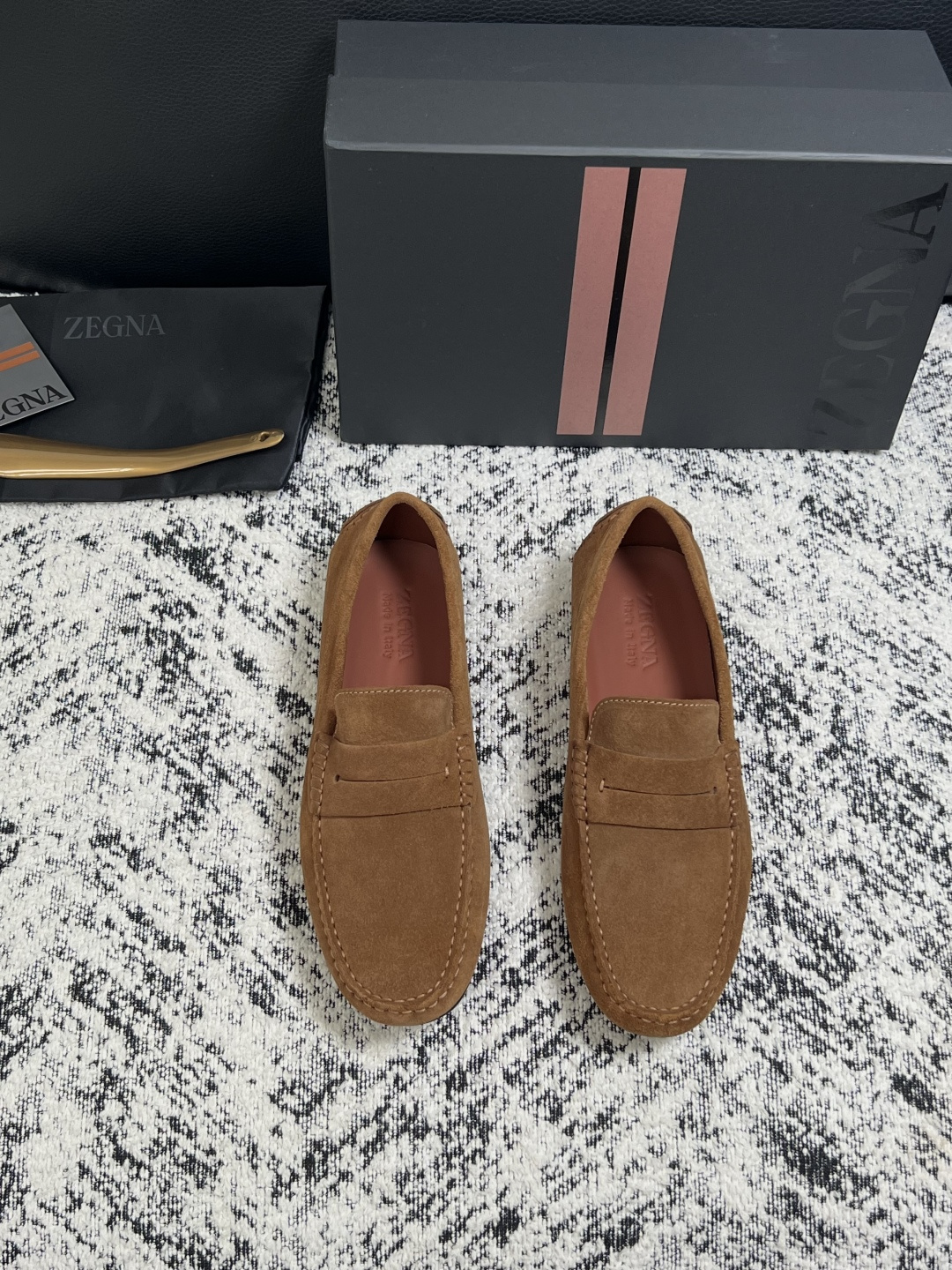 Zegna  高品质  顶级工艺品  杰尼亚  豆豆鞋专柜新款原厂配置，意大利进口牛皮面料，进口牛里垫，