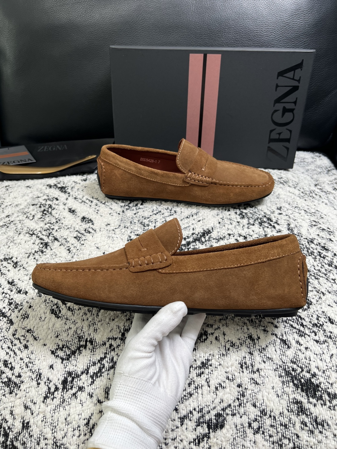 Zegna  高品质  顶级工艺品  杰尼亚  豆豆鞋专柜新款原厂配置，意大利进口牛皮面料，进口牛里垫，
