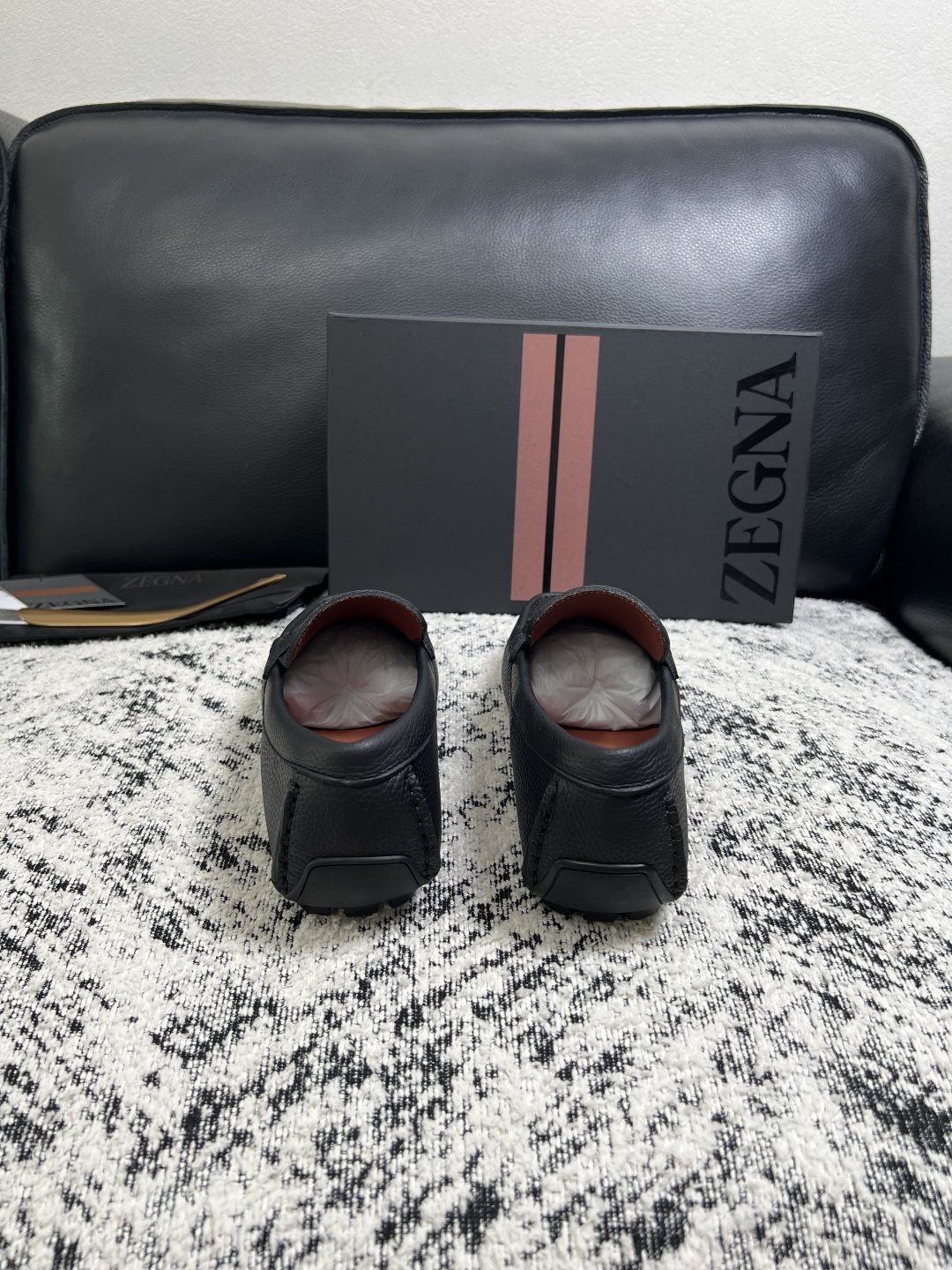 Zegna  高品质  顶级工艺品  杰尼亚  豆豆鞋专柜新款原厂配置，意大利进口牛皮面料，进口牛里垫，