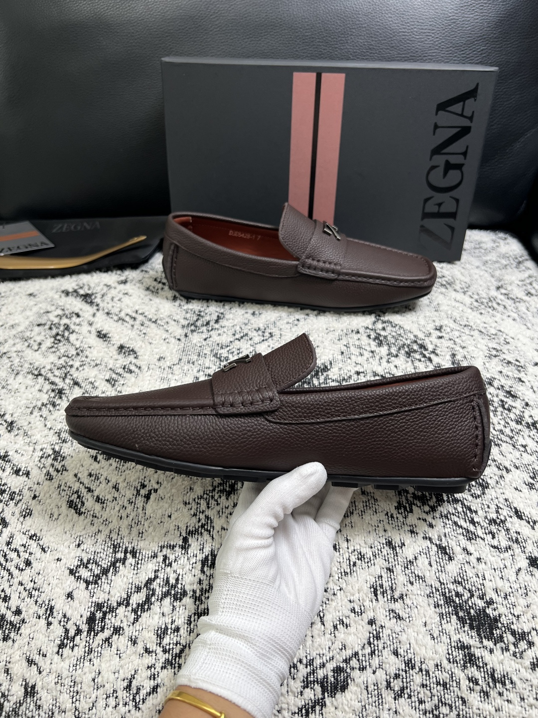 Zegna  高品质  顶级工艺品  杰尼亚  豆豆鞋专柜新款原厂配置，意大利进口牛皮面料，进口牛里垫，
