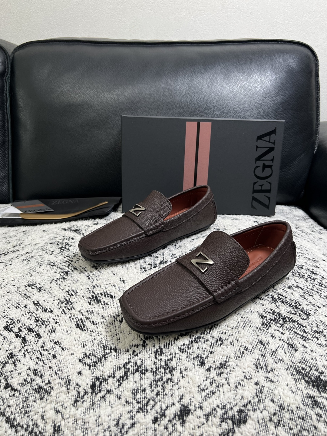 Zegna  高品质  顶级工艺品  杰尼亚  豆豆鞋专柜新款原厂配置，意大利进口牛皮面料，进口牛里垫，