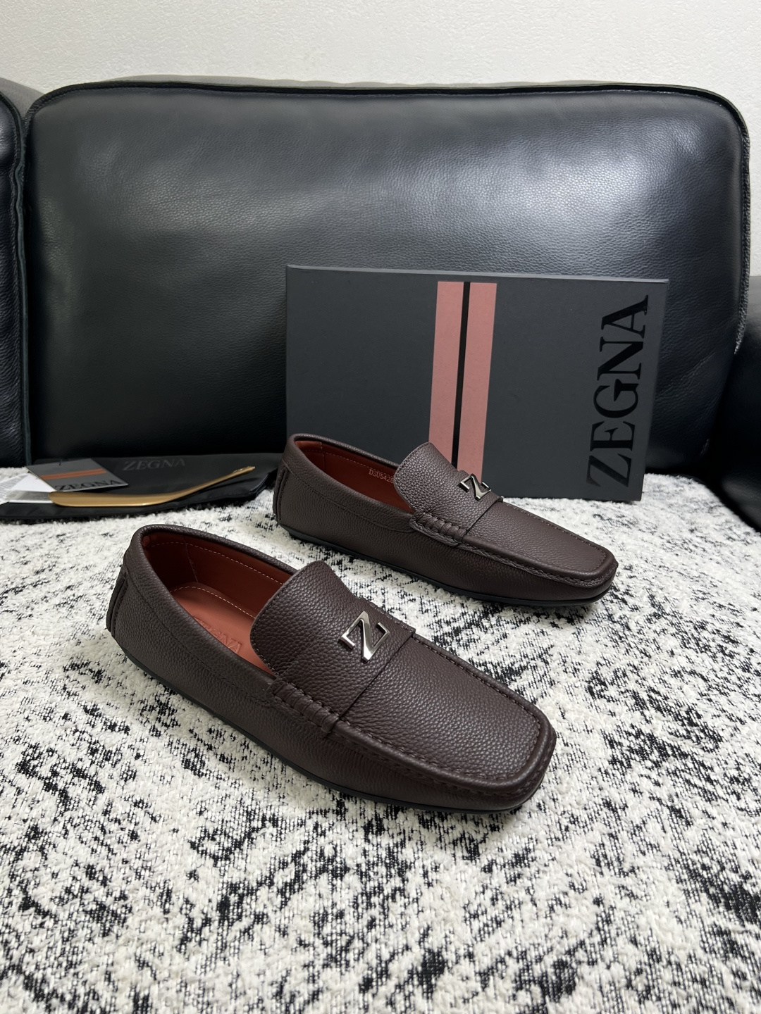 Zegna  高品质  顶级工艺品  杰尼亚  豆豆鞋专柜新款原厂配置，意大利进口牛皮面料，进口牛里垫，