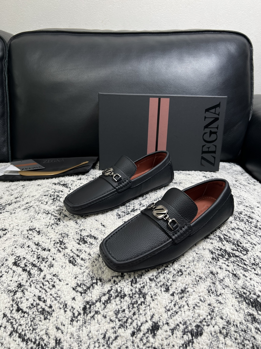 Zegna  高品质  顶级工艺品  杰尼亚  豆豆鞋专柜新款原厂配置，意大利进口牛皮面料，进口牛里垫，