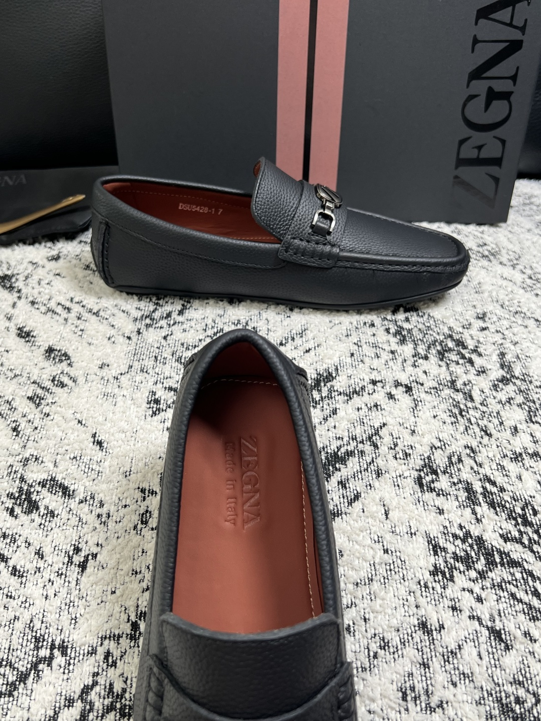Zegna  高品质  顶级工艺品  杰尼亚  豆豆鞋专柜新款原厂配置，意大利进口牛皮面料，进口牛里垫，