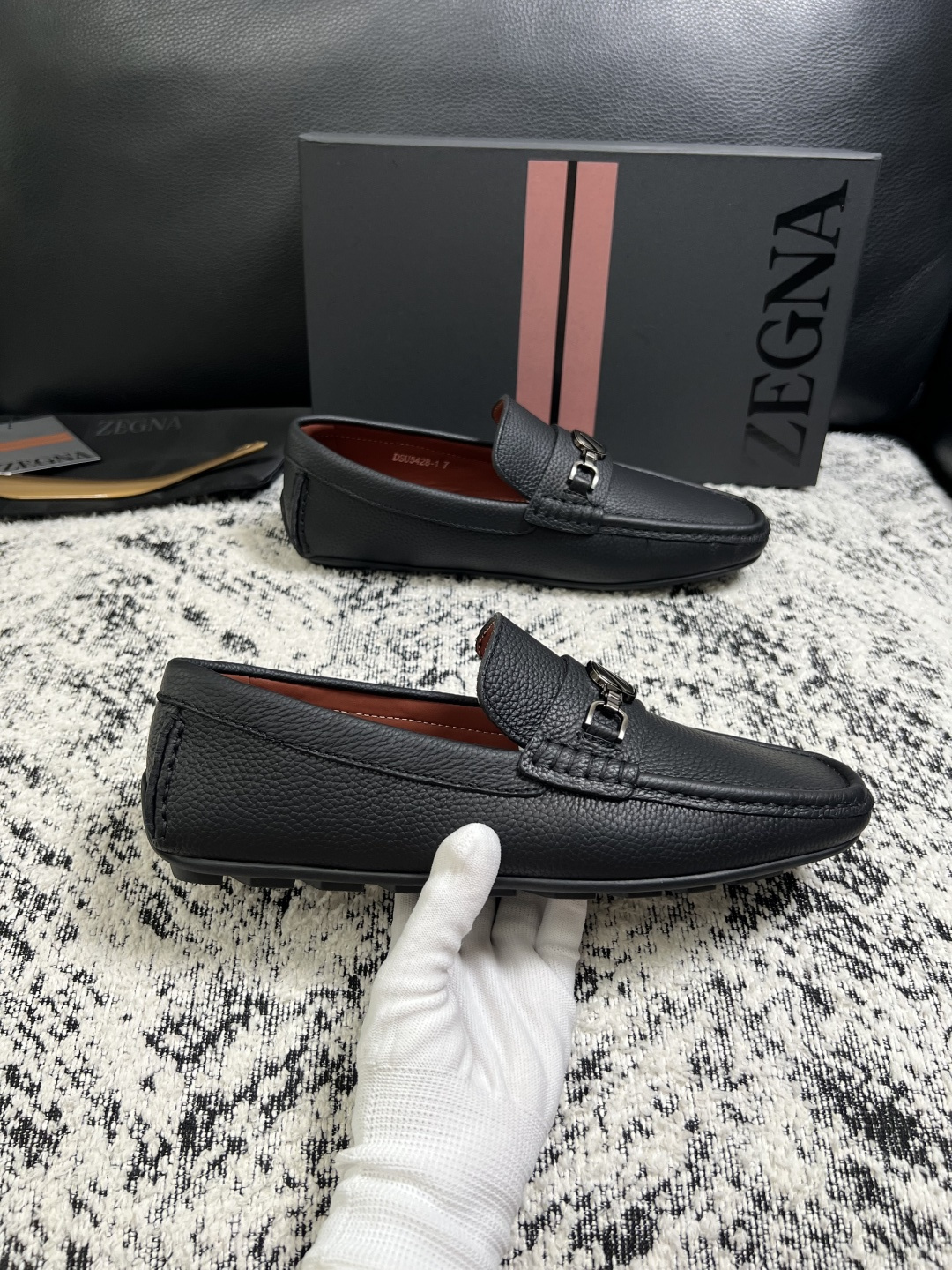 Zegna  高品质  顶级工艺品  杰尼亚  豆豆鞋专柜新款原厂配置，意大利进口牛皮面料，进口牛里垫，