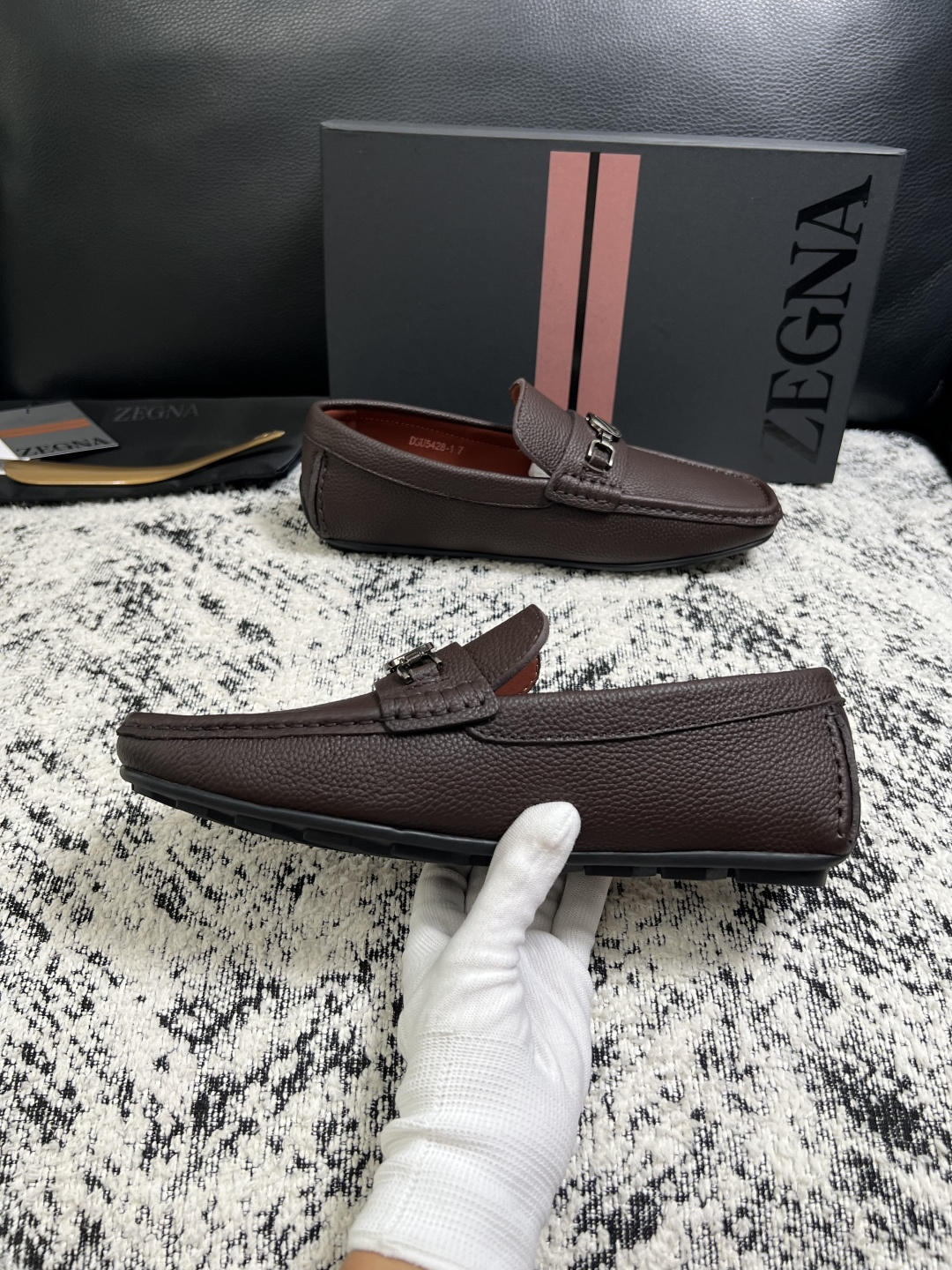Zegna  高品质  顶级工艺品  杰尼亚  豆豆鞋专柜新款原厂配置，意大利进口牛皮面料，进口牛里垫，