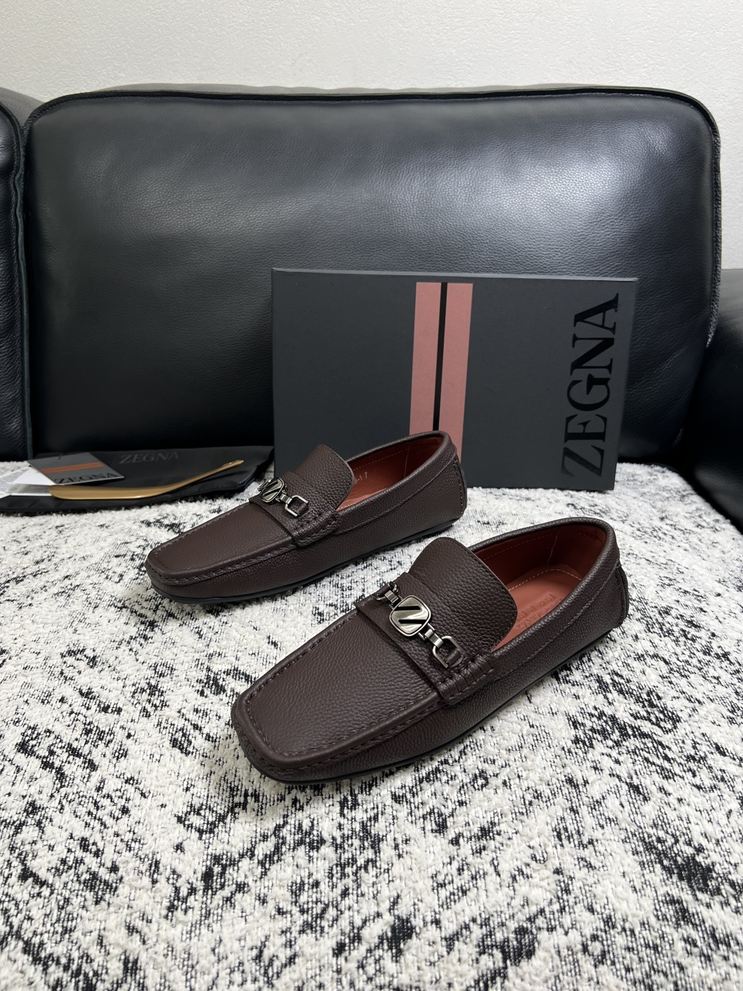 Zegna  高品质  顶级工艺品  杰尼亚  豆豆鞋专柜新款原厂配置，意大利进口牛皮面料，进口牛里垫，