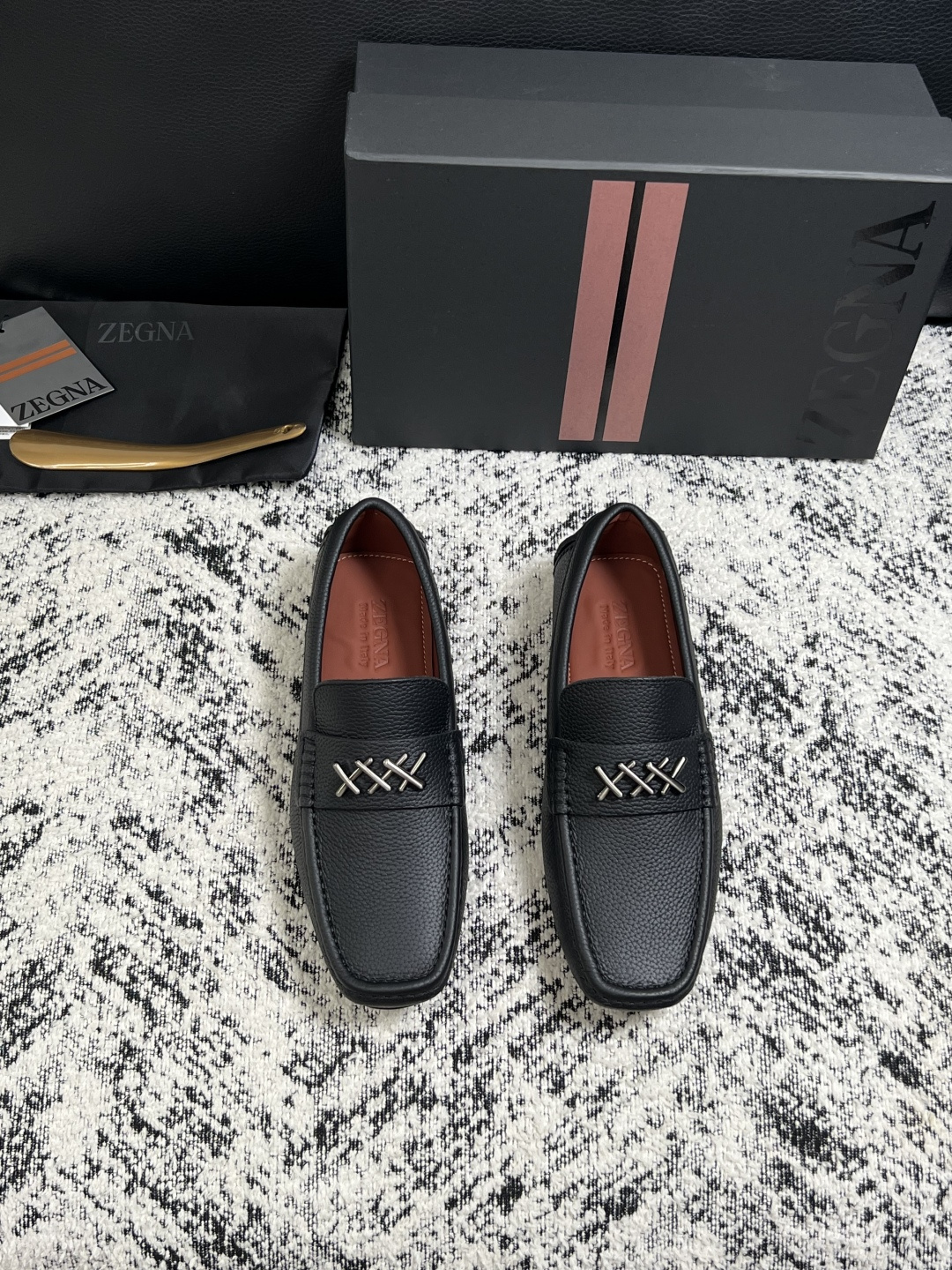 Zegna  高品质  顶级工艺品  杰尼亚  豆豆鞋专柜新款原厂配置，意大利进口牛皮面料，进口牛里垫，