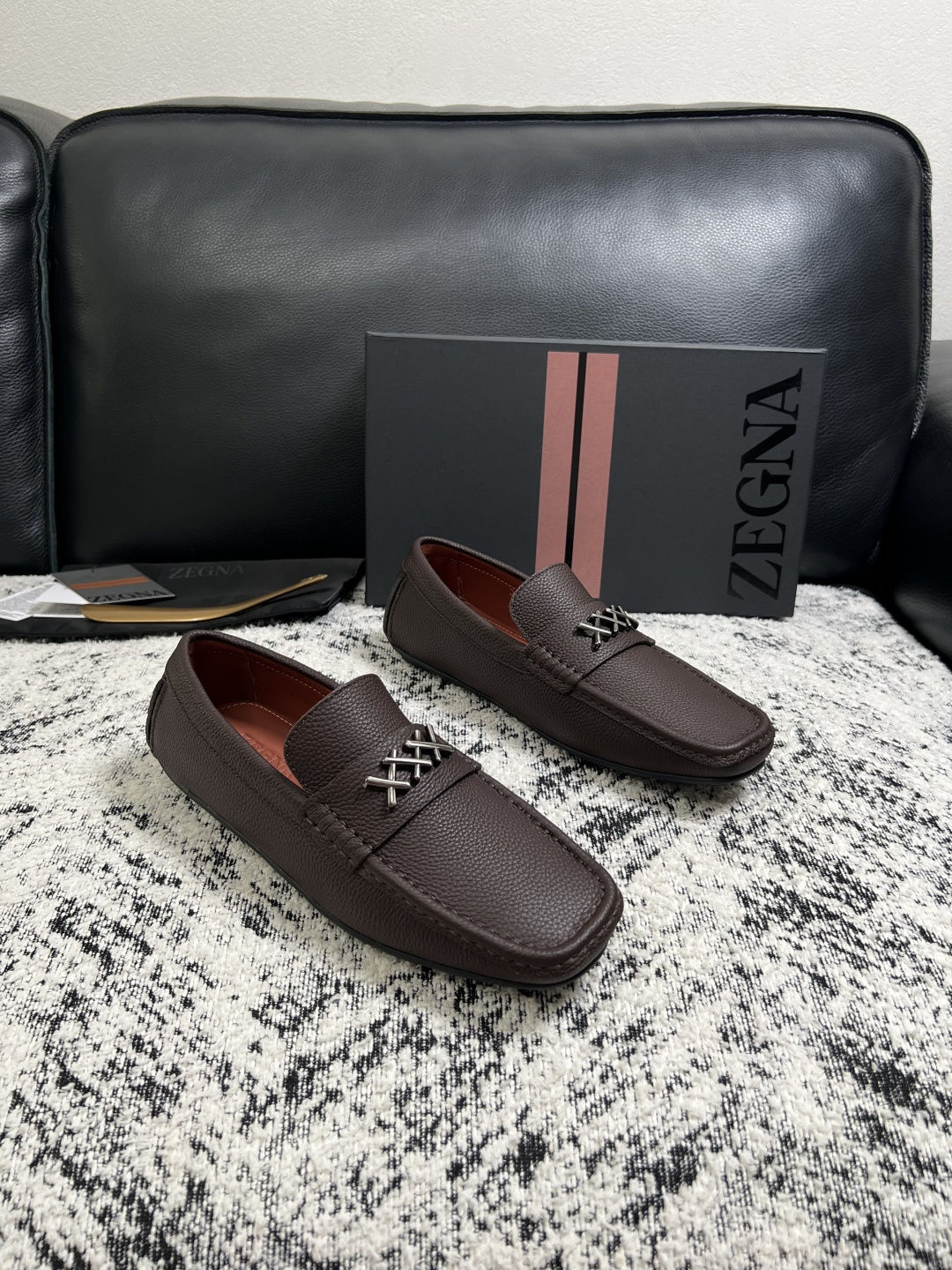 Zegna  高品质  顶级工艺品  杰尼亚  豆豆鞋专柜新款原厂配置，意大利进口牛皮面料，进口牛里垫，