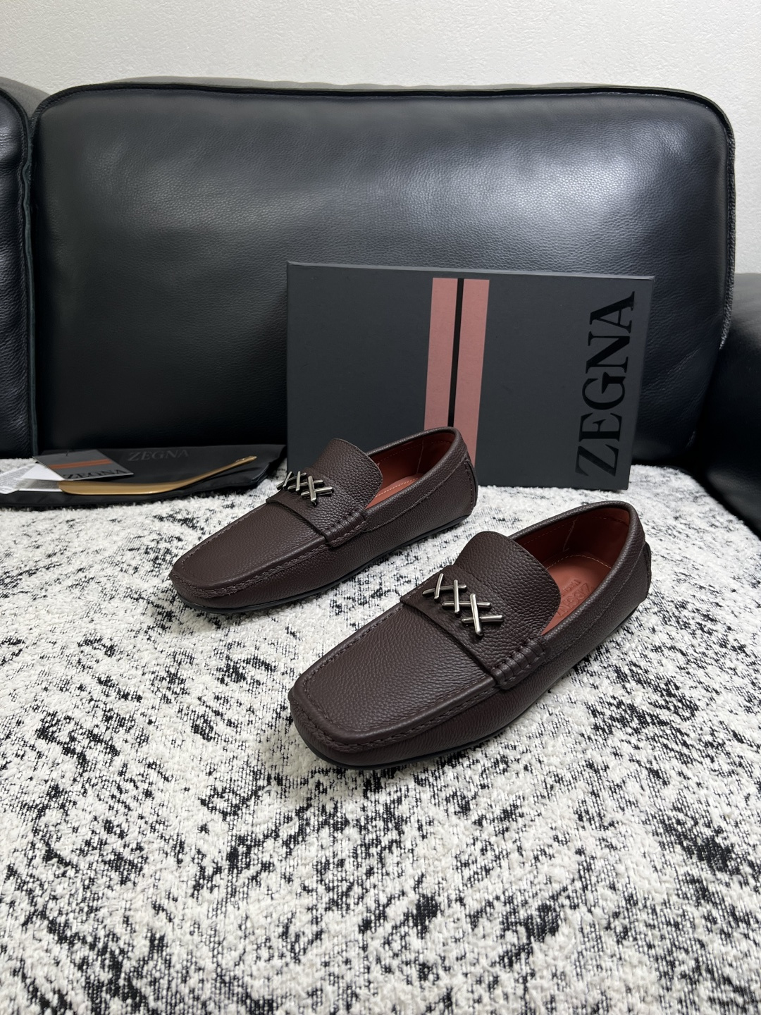 Zegna  高品质  顶级工艺品  杰尼亚  豆豆鞋专柜新款原厂配置，意大利进口牛皮面料，进口牛里垫，