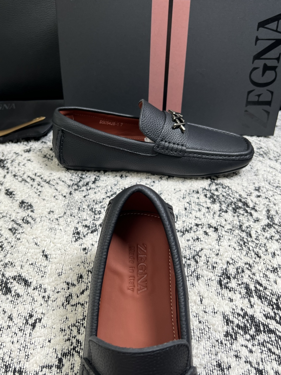 Zegna  高品质  顶级工艺品  杰尼亚  豆豆鞋专柜新款原厂配置，意大利进口牛皮面料，进口牛里垫，