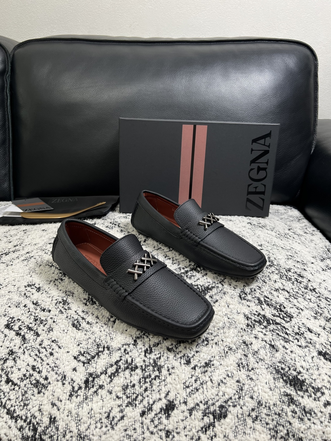 Zegna  高品质  顶级工艺品  杰尼亚  豆豆鞋专柜新款原厂配置，意大利进口牛皮面料，进口牛里垫，