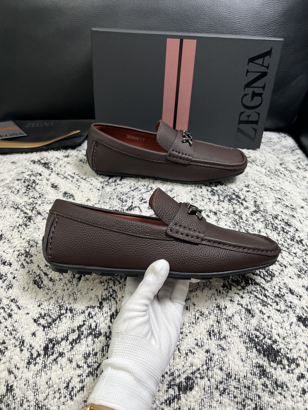 Zegna  高品质  顶级工艺品  杰尼亚  豆豆鞋专柜新款原厂配置，意大利进口牛皮面料，进口牛里垫，