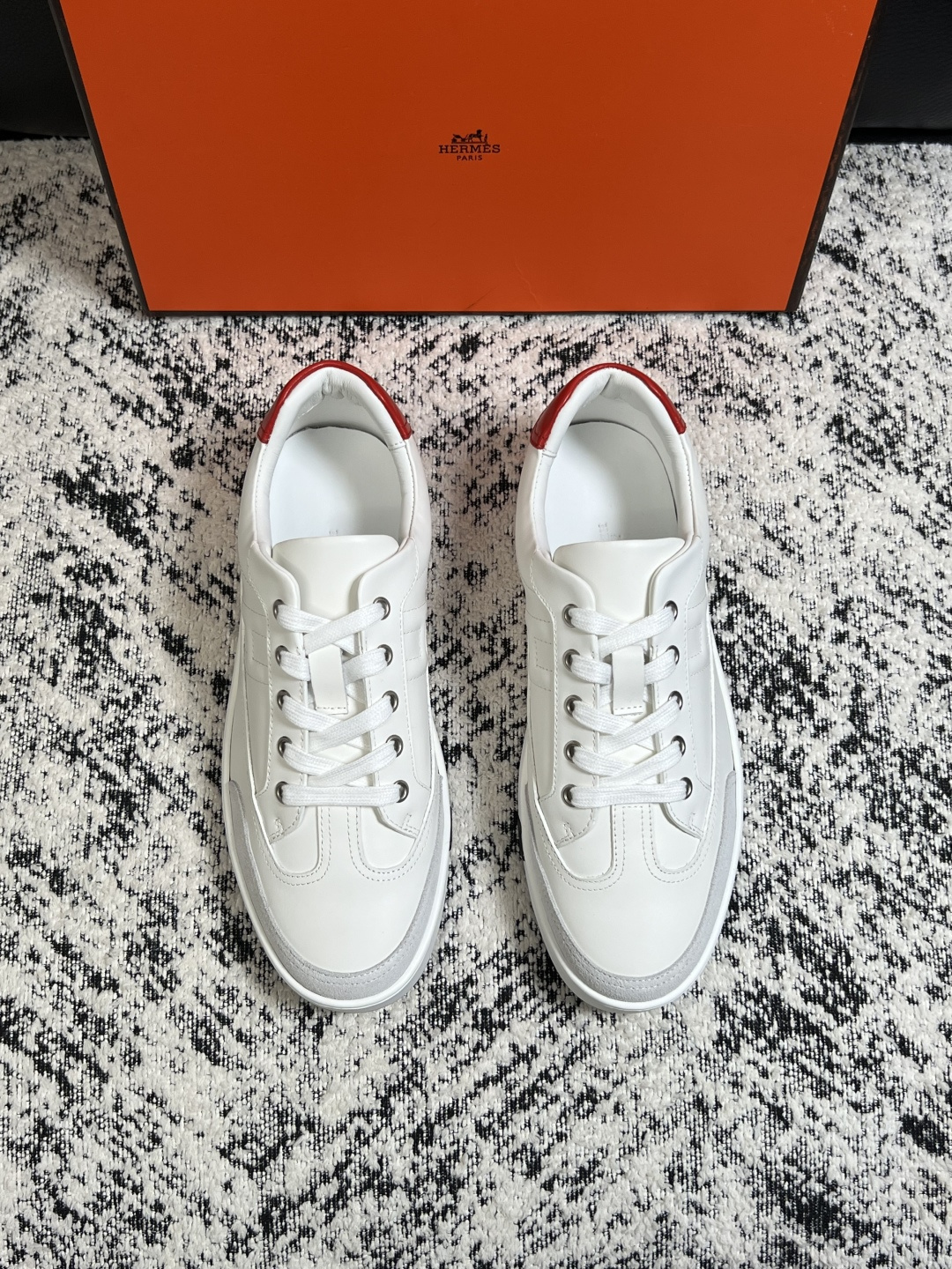 Hermes  高品质  顶级工艺品  爱马仕 专柜同步发售原厂配置，意大利进口原版牛皮面料，高品质拼接