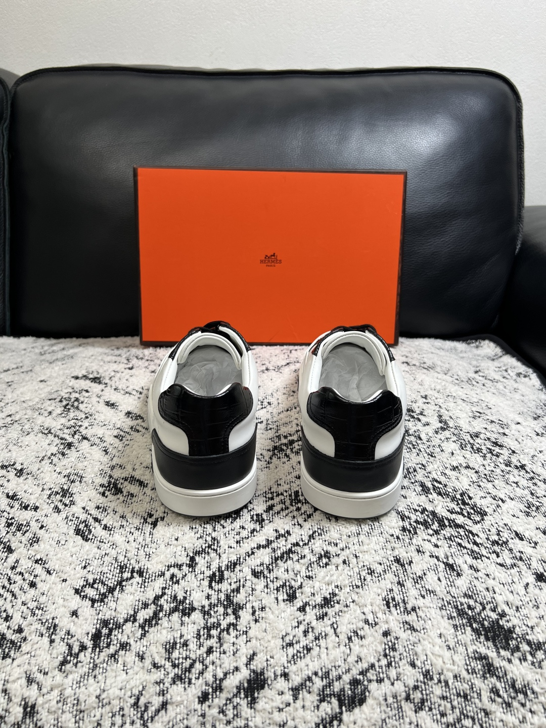 Hermes  高品质  顶级工艺品  爱马仕 专柜同步发售原厂配置，意大利进口原版牛皮面料，高品质拼接