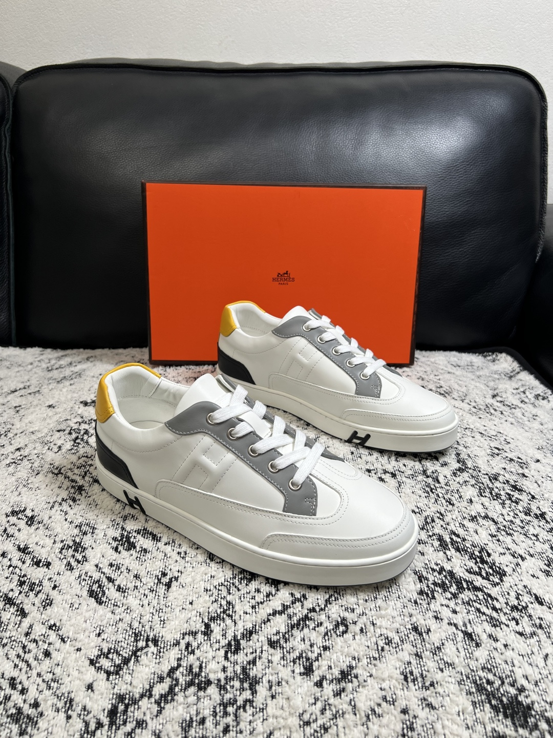 Hermes  高品质  顶级工艺品  爱马仕 专柜同步发售原厂配置，意大利进口原版牛皮面料，高品质拼接