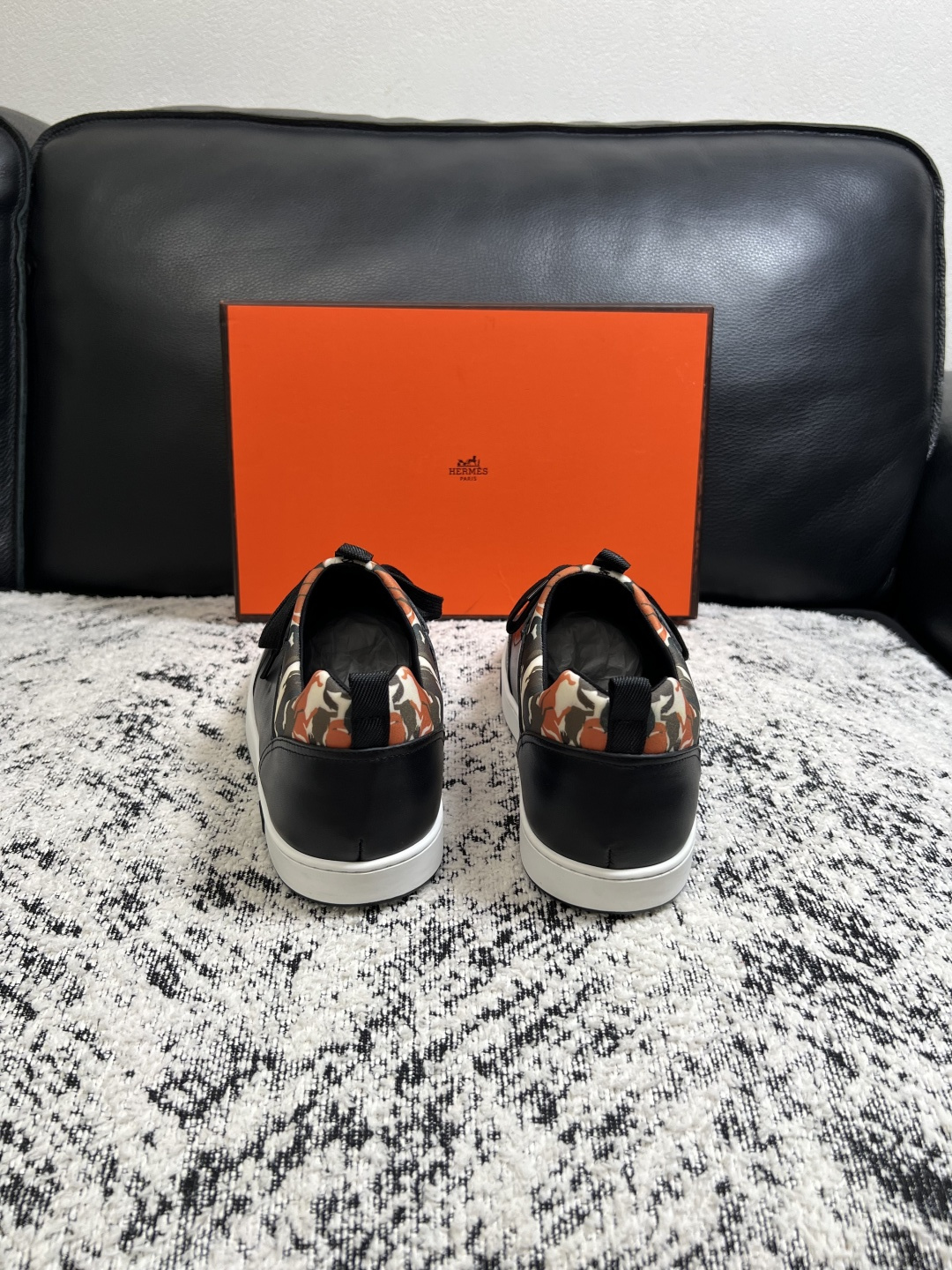 Hermes  高品质  顶级工艺品  爱马仕 专柜同步发售原厂配置，意大利进口原版牛皮面料，高品质拼接