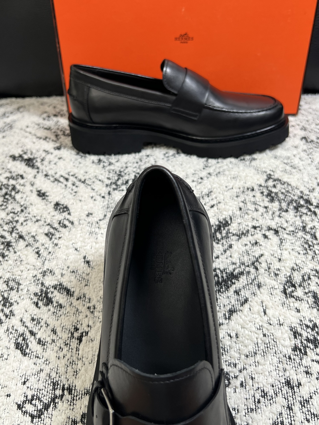 Hermes  高品质  顶级工艺品  爱马仕 皮鞋专柜同步发售原厂配置，意大利进口原版牛皮面料，高品质