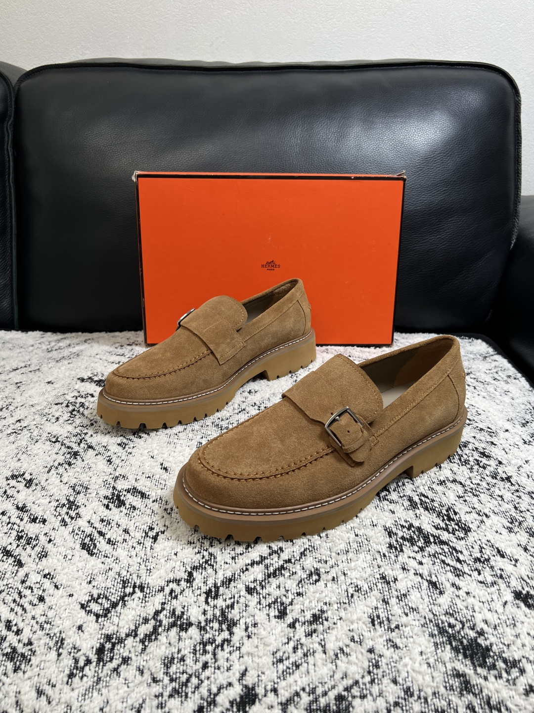 Hermes  高品质  顶级工艺品  爱马仕 皮鞋专柜同步发售原厂配置，意大利进口原版牛皮面料，高品质
