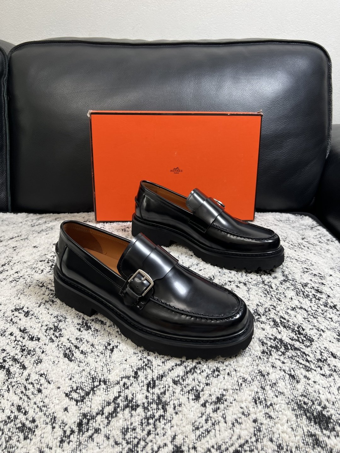 Hermes  高品质  顶级工艺品  爱马仕 皮鞋专柜同步发售原厂配置，意大利进口原版牛皮面料，高品质