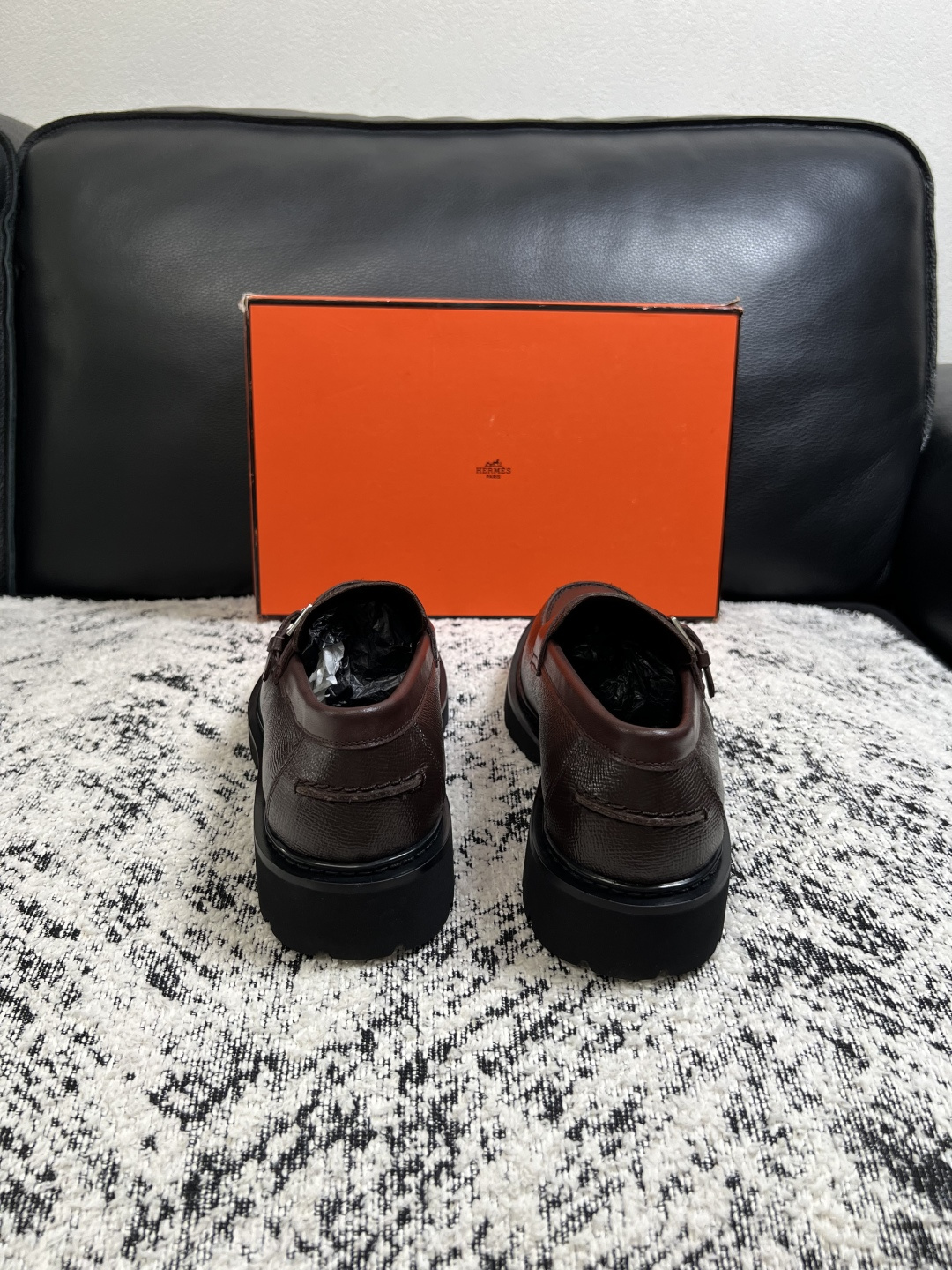 Hermes  高品质  顶级工艺品  爱马仕 皮鞋专柜同步发售原厂配置，意大利进口原版牛皮面料，高品质