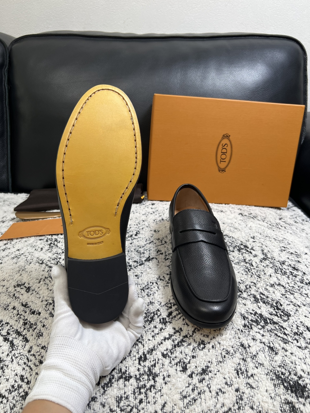 Tods  高品质  顶级工艺品  托德斯  皮鞋专柜新款，原厂配置意大利进口牛皮面料，高品质复杂拼接工