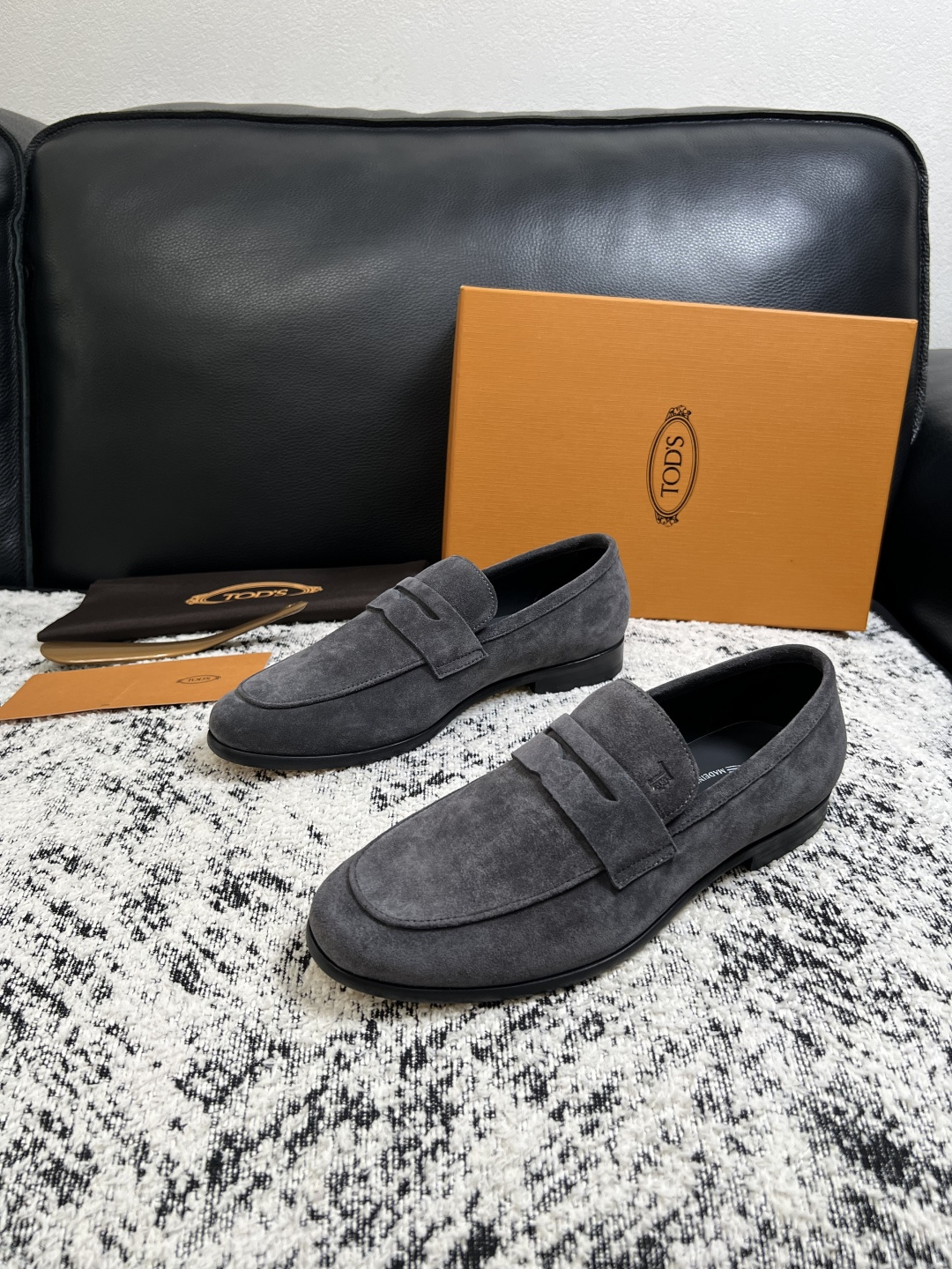 Tods  高品质  顶级工艺品  托德斯  皮鞋专柜新款，原厂配置意大利进口牛皮面料，高品质复杂拼接工