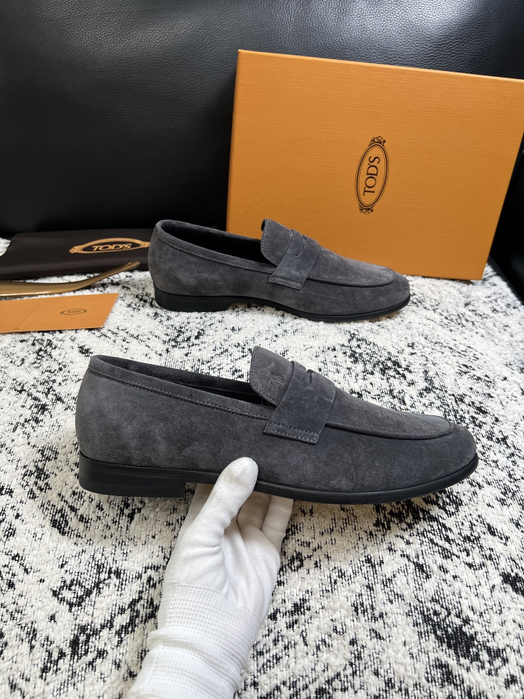 Tods  高品质  顶级工艺品  托德斯  皮鞋专柜新款，原厂配置意大利进口牛皮面料，高品质复杂拼接工