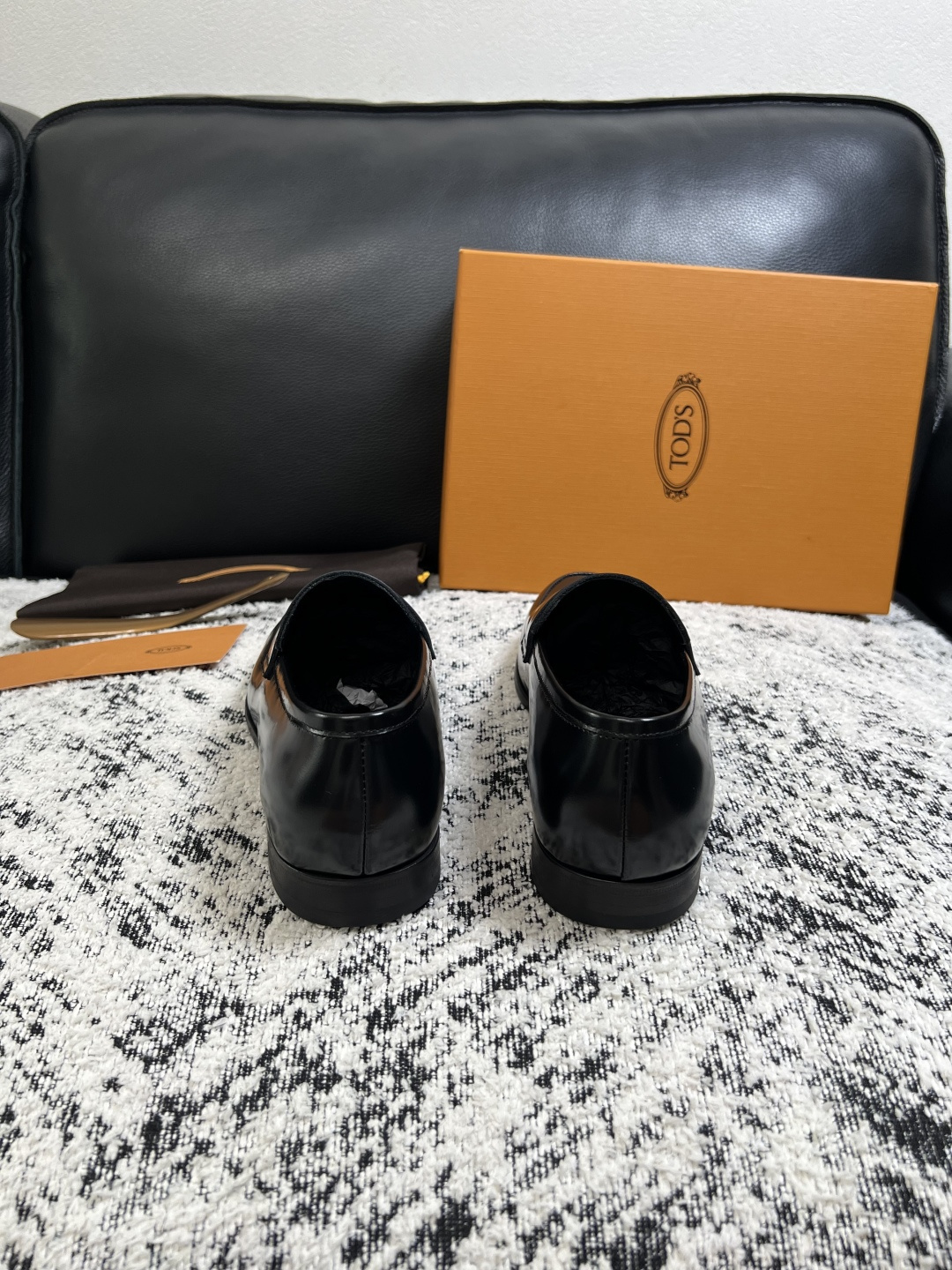 Tods  高品质  顶级工艺品  托德斯  皮鞋专柜新款，原厂配置意大利进口牛皮面料，高品质复杂拼接工