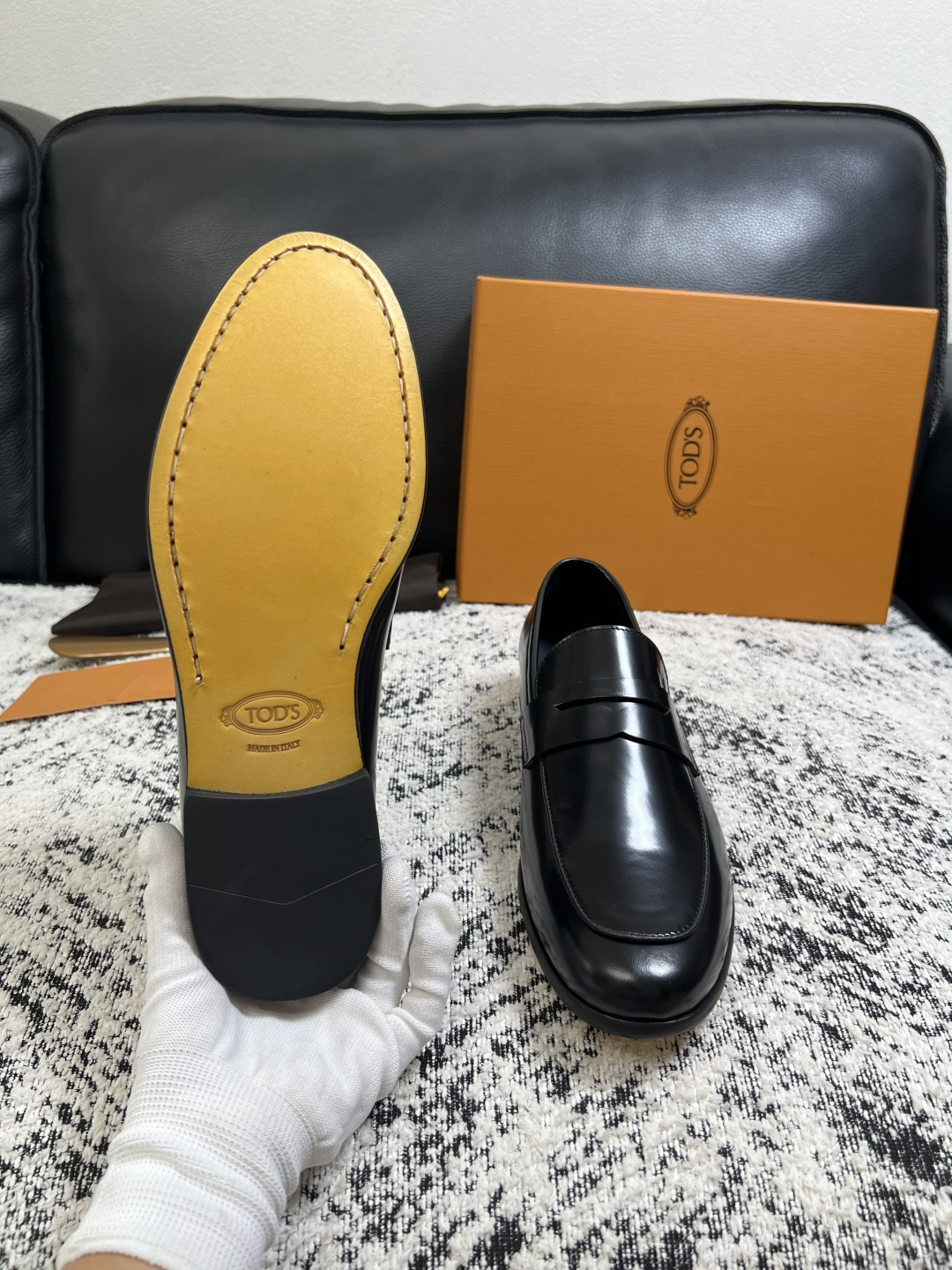 Tods  高品质  顶级工艺品  托德斯  皮鞋专柜新款，原厂配置意大利进口牛皮面料，高品质复杂拼接工