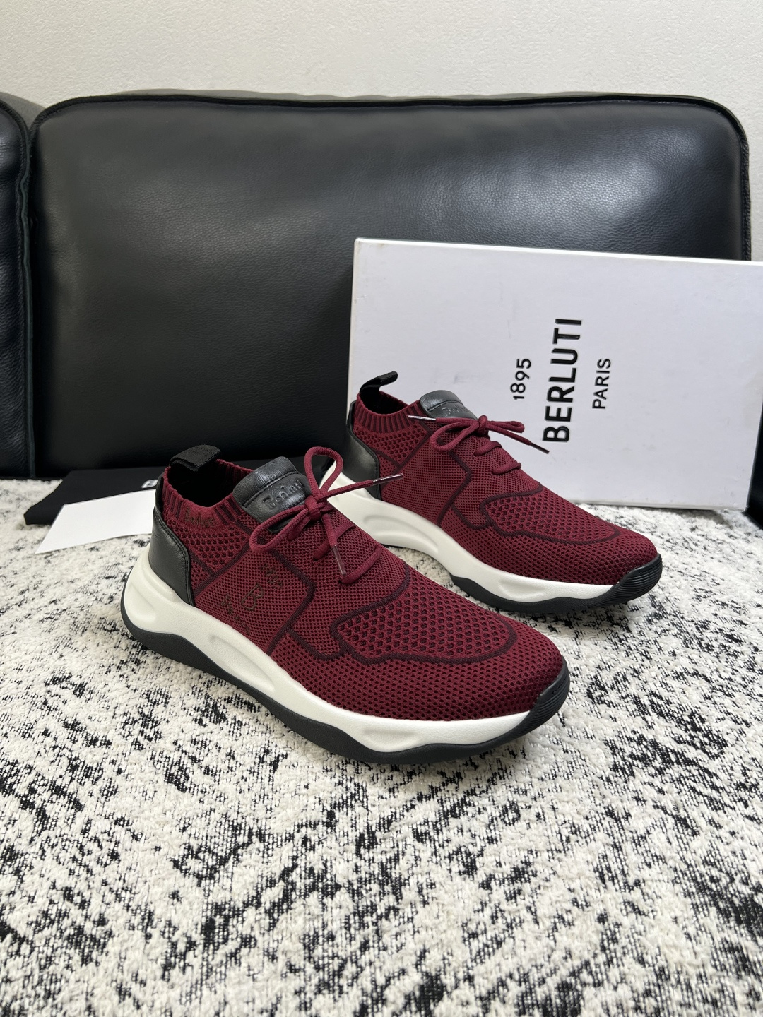 Berluti 顶级代购 布鲁提 专柜同步发售原厂配置,意大利进口飞织面料,全进口水染牛皮里垫,鞋底:原厂特供原版底 Berluti 顶级代购 布鲁提 专柜同步发售原厂配置,意大利进口飞织面料,全进口水染牛皮里垫,鞋底:原厂特供原版底
