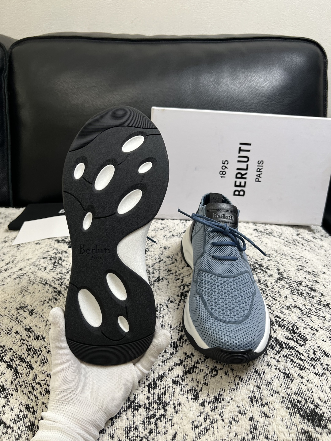 Berluti  顶级代购  布鲁提 专柜同步发售原厂配置，意大利进口飞织面料，全进口水染牛皮里垫，鞋底：原厂特供原版底
