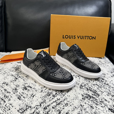 Lv 高品质 顶级工艺品 路易威登,运动板鞋专柜同步,鞋面意大利进口,高品质拼接缤纷色彩复杂工艺品,进口牛皮里垫柔 Lv 高品质 顶级工艺品 路易威登,运动板鞋专柜同步,鞋面意大利进口,高品质拼接缤纷色彩复杂工艺品,进口牛皮里垫柔