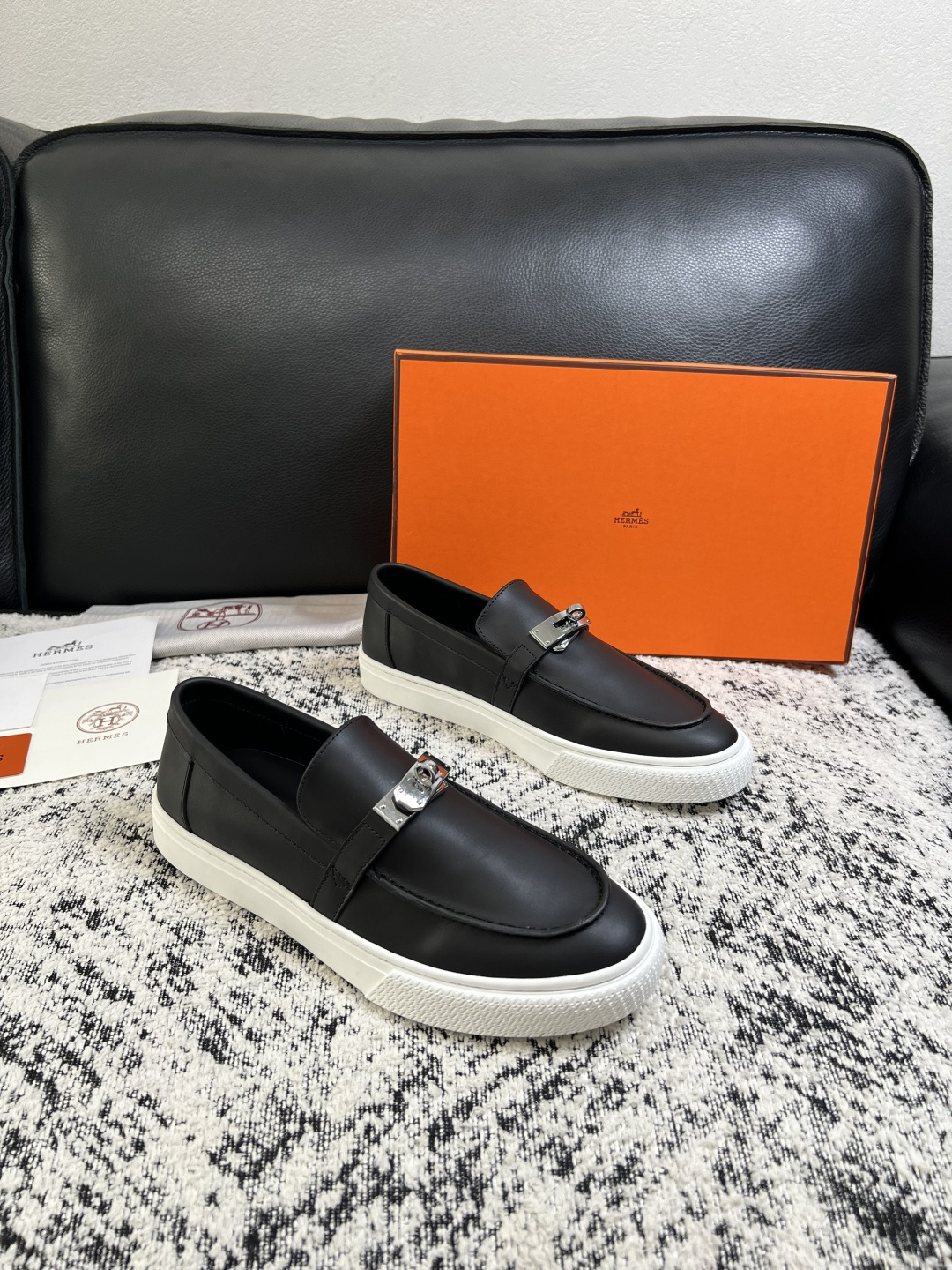 Hermes 高品质 顶级工艺品 爱马仕 专柜同步发售原厂配置,意大利进口原版牛皮面料,高品质拼接工艺,全进口水染 Hermes 高品质 顶级工艺品 爱马仕 专柜同步发售原厂配置,意大利进口原版牛皮面料,高品质拼接工艺,全进口水染