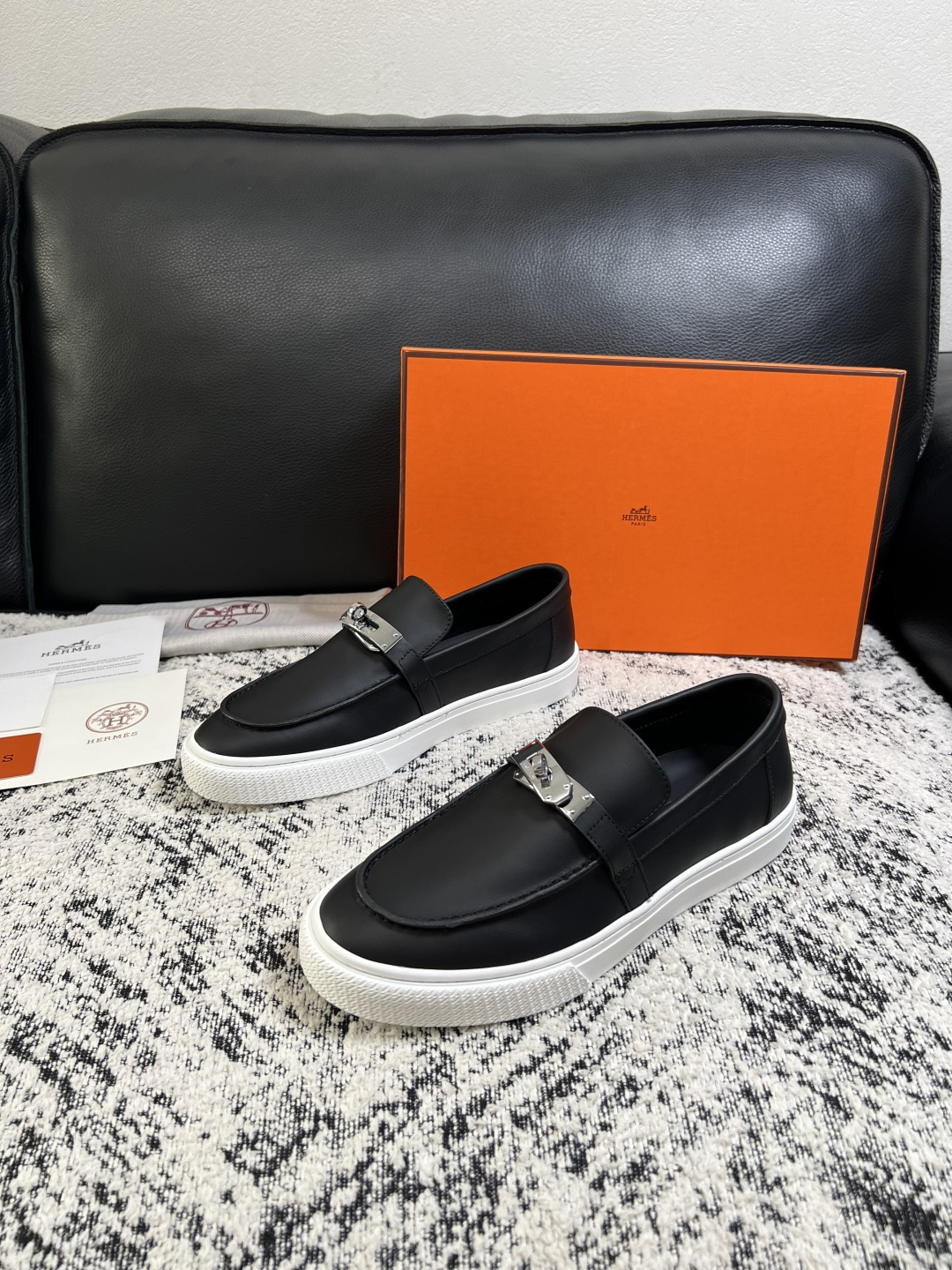 Hermes  高品质  顶级工艺品  爱马仕 专柜同步发售原厂配置，意大利进口原版牛皮面料，高品质拼接工艺，全进口水染