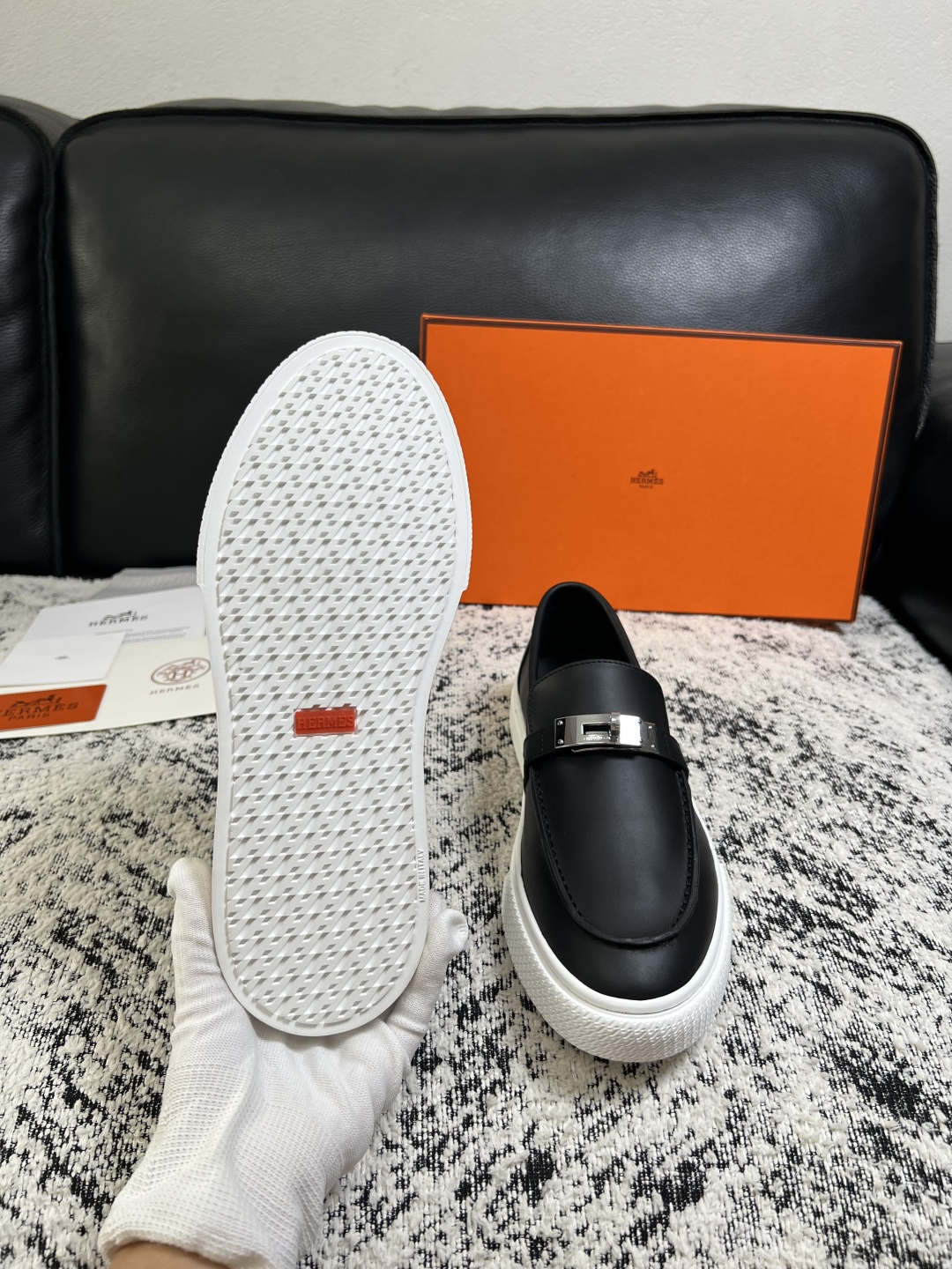 Hermes  高品质  顶级工艺品  爱马仕 专柜同步发售原厂配置，意大利进口原版牛皮面料，高品质拼接工艺，全进口水染