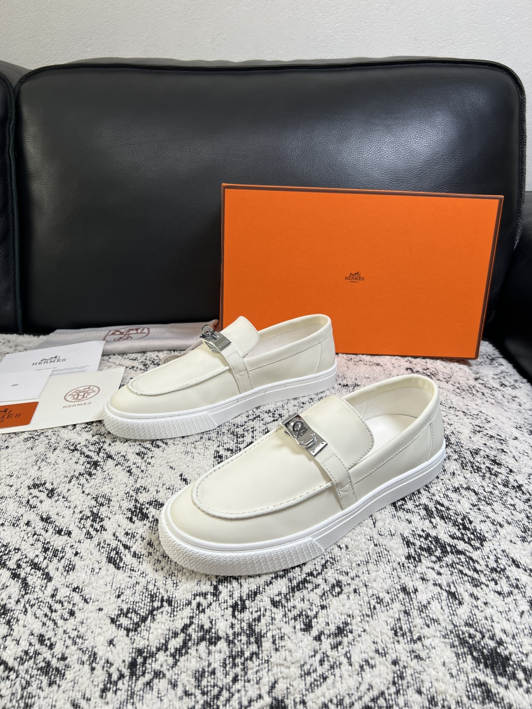 Hermes  高品质  顶级工艺品  爱马仕 专柜同步发售原厂配置，意大利进口原版牛皮面料，高品质拼接工艺，全进口水染